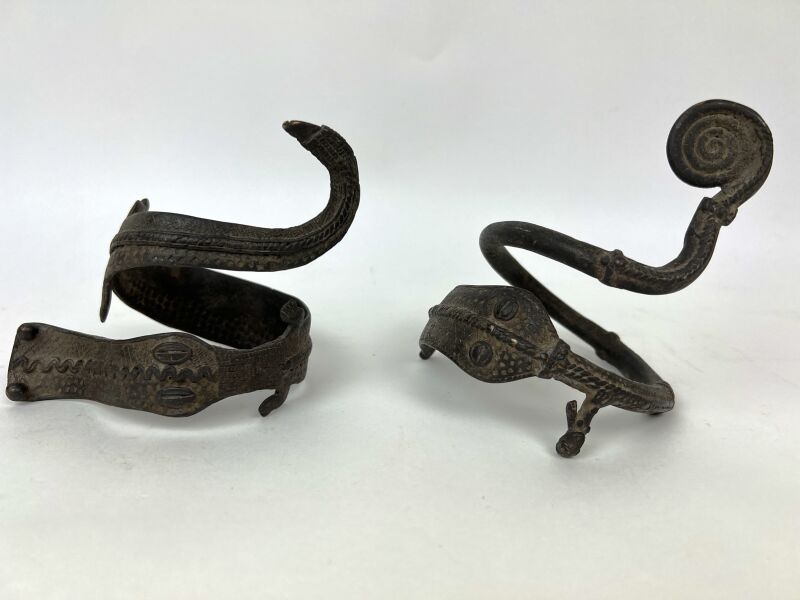 Null BURKINA FASO - GAN Popolo

Set di due bracciali in bronzo a cera persa: uno&hellip;