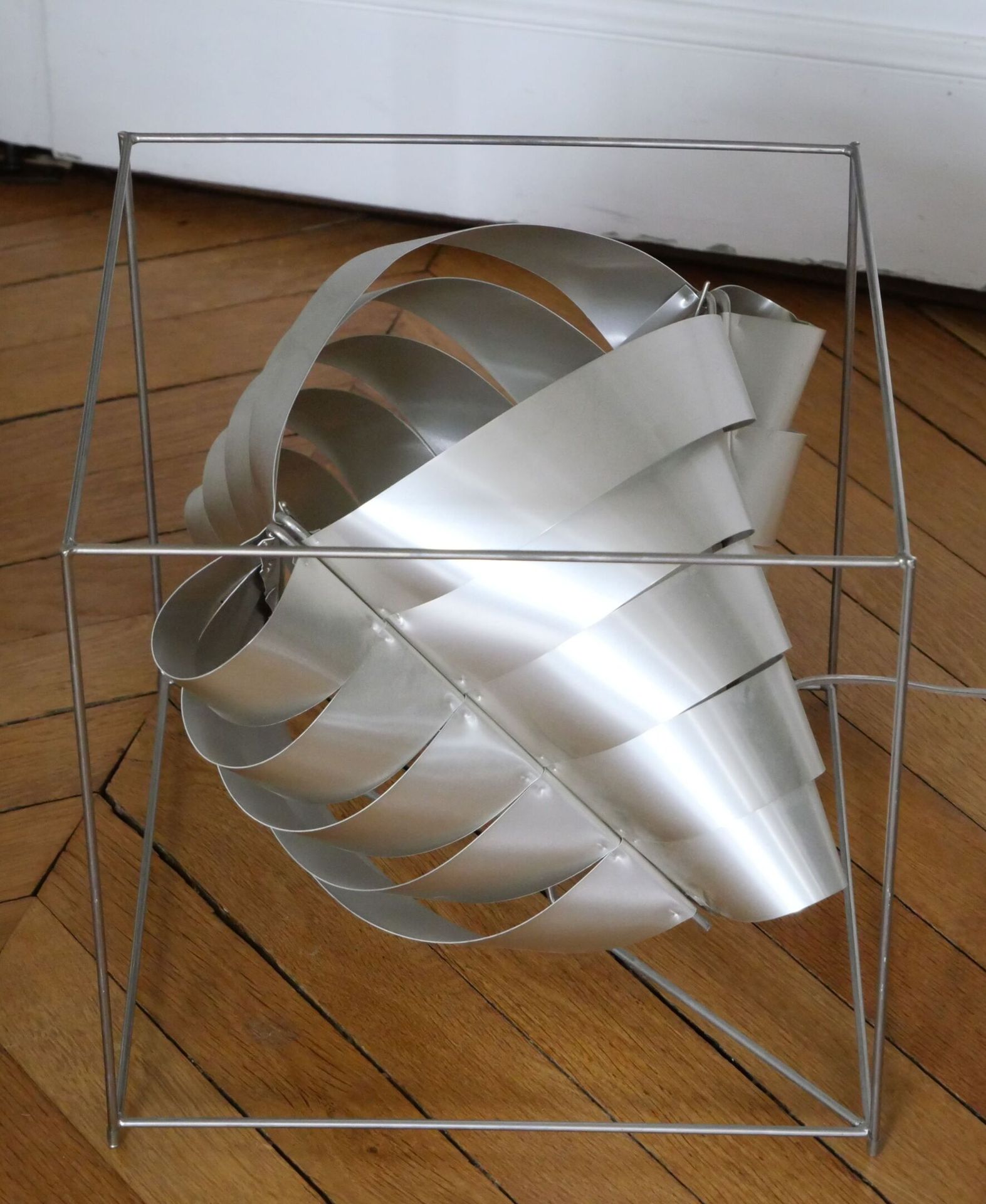 Null Max SAUZE (né en 1933) 
Lampe sculpture à poser carrée modèle « le cube aur&hellip;