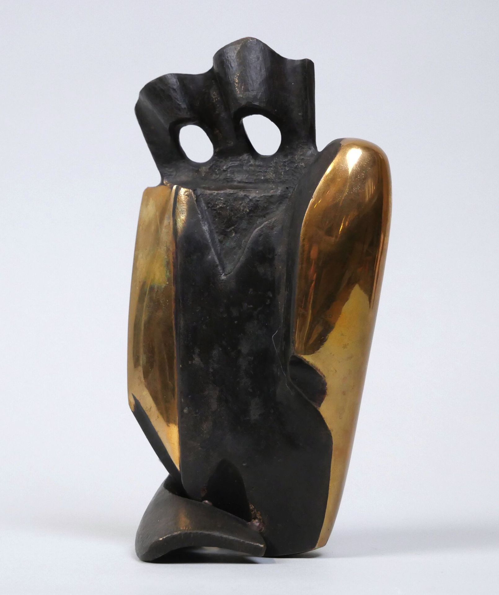 Null Fernand VANDERPLANCKE (1938)
Hibou
Sujet en bronze en partie patiné
Dimensi&hellip;