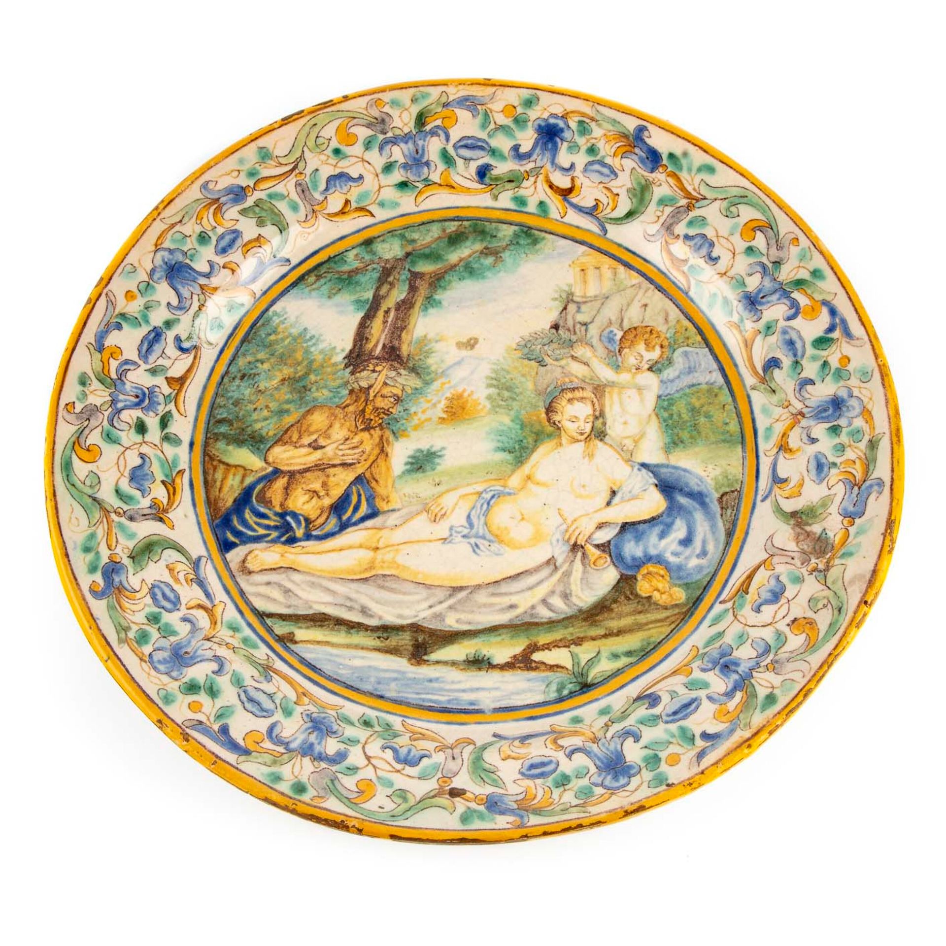 Castelli CASTELLI（有点像

马约里卡圆盘，上面有风景中的仙女、爱情和萨提尔的多色装饰

19世纪末

D.43厘米