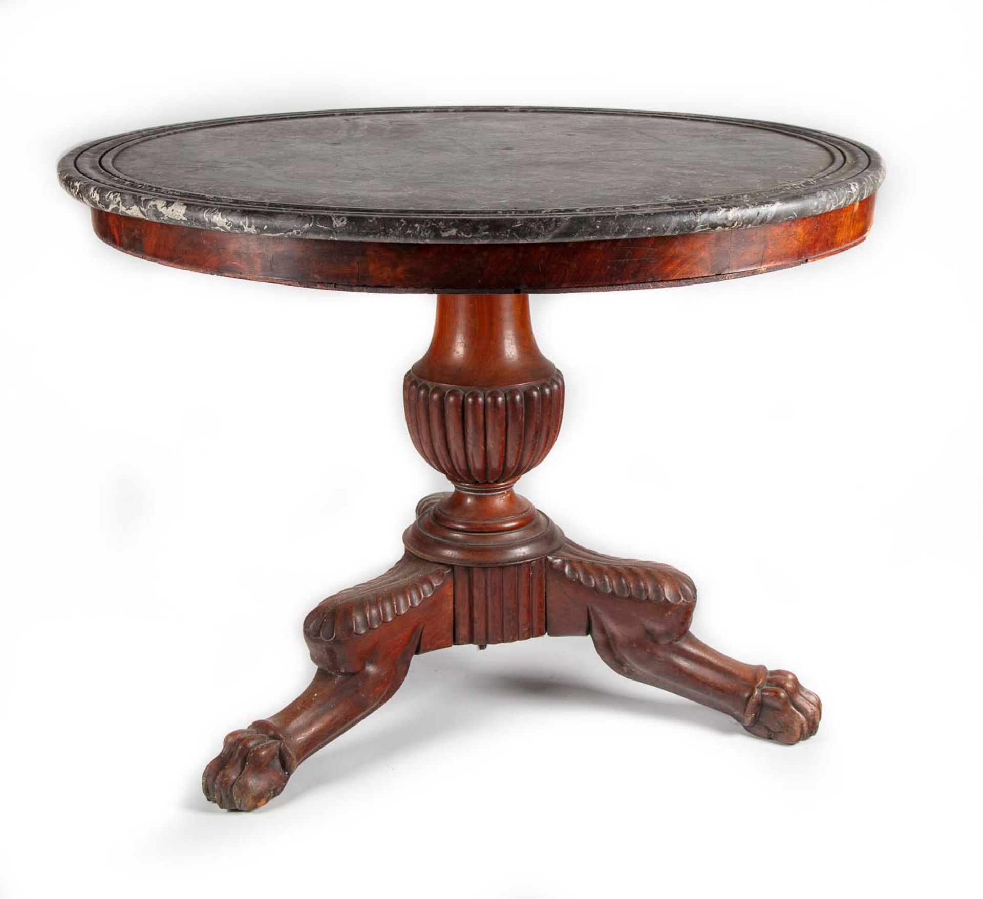 Null A round pedestal table resting on a mahogany veneered baluster shaft with t&hellip;