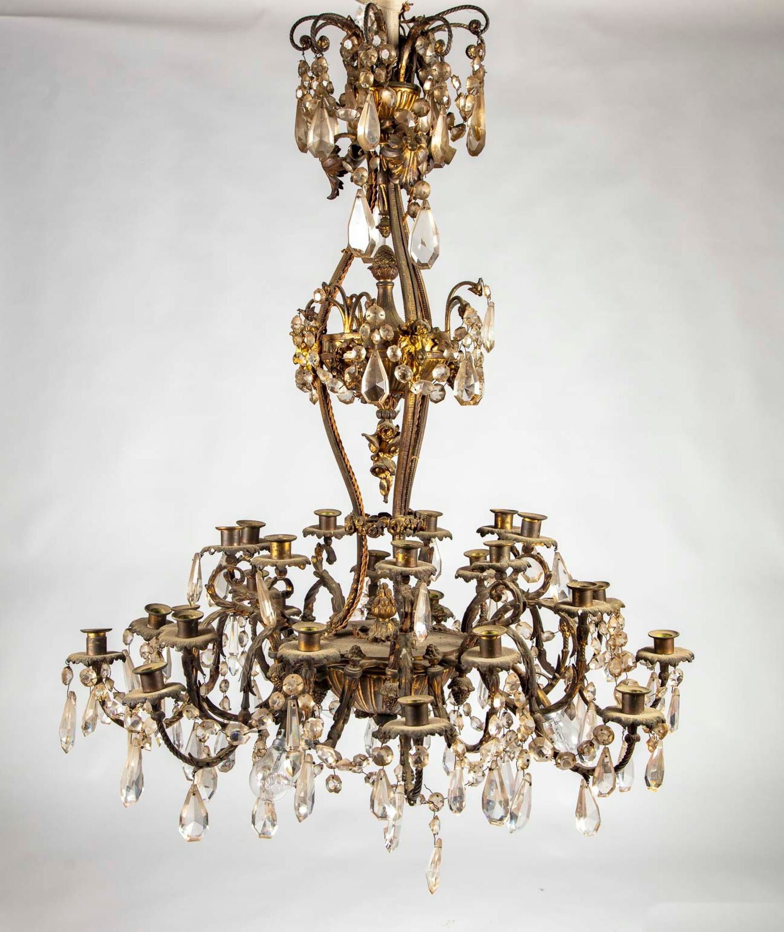 Null An important Louis XVI style chandelier with eighteen arms of light on two &hellip;