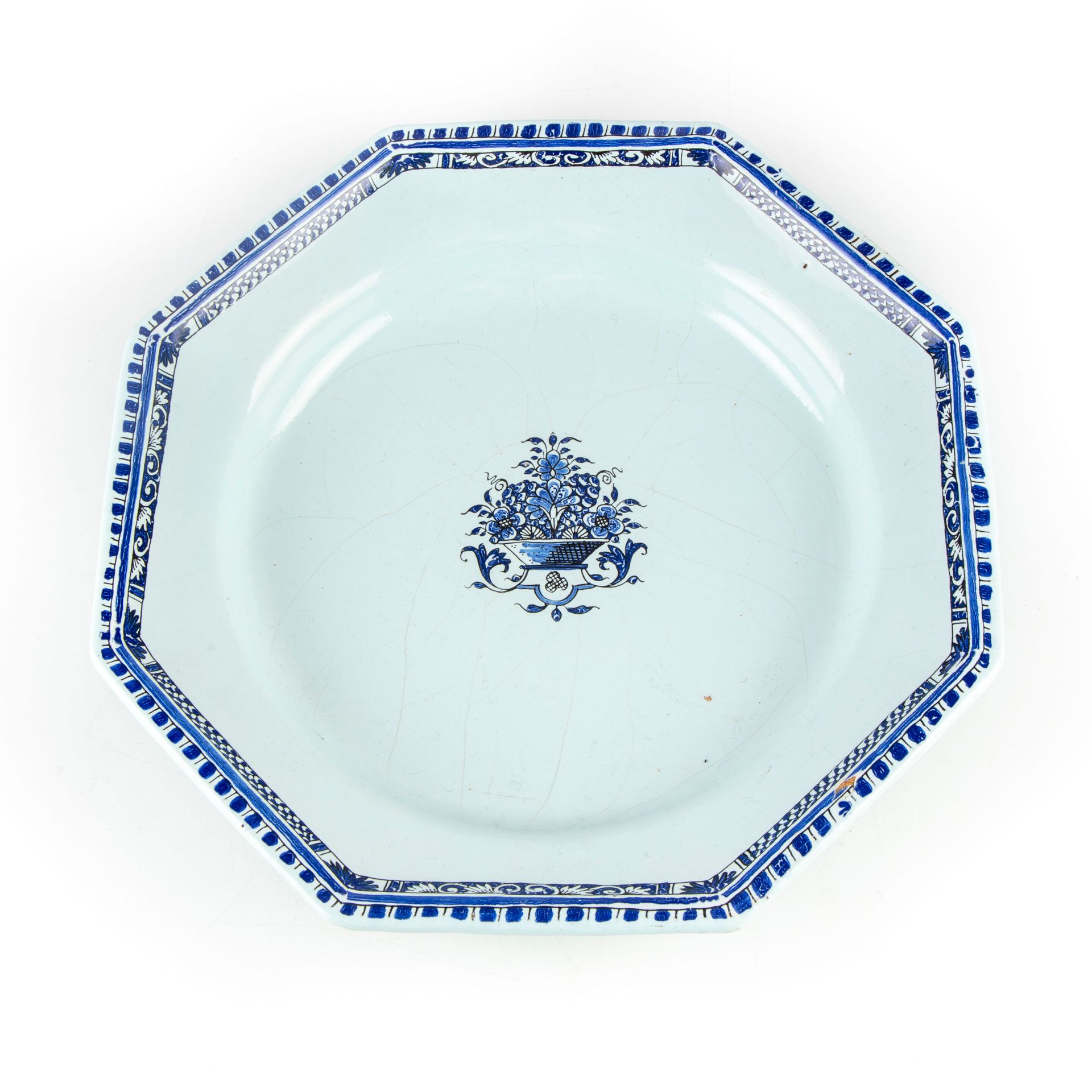 ROUEN Manufacture of ROUEN - XIXth century

Octagonal earthenware dish decorated&hellip;