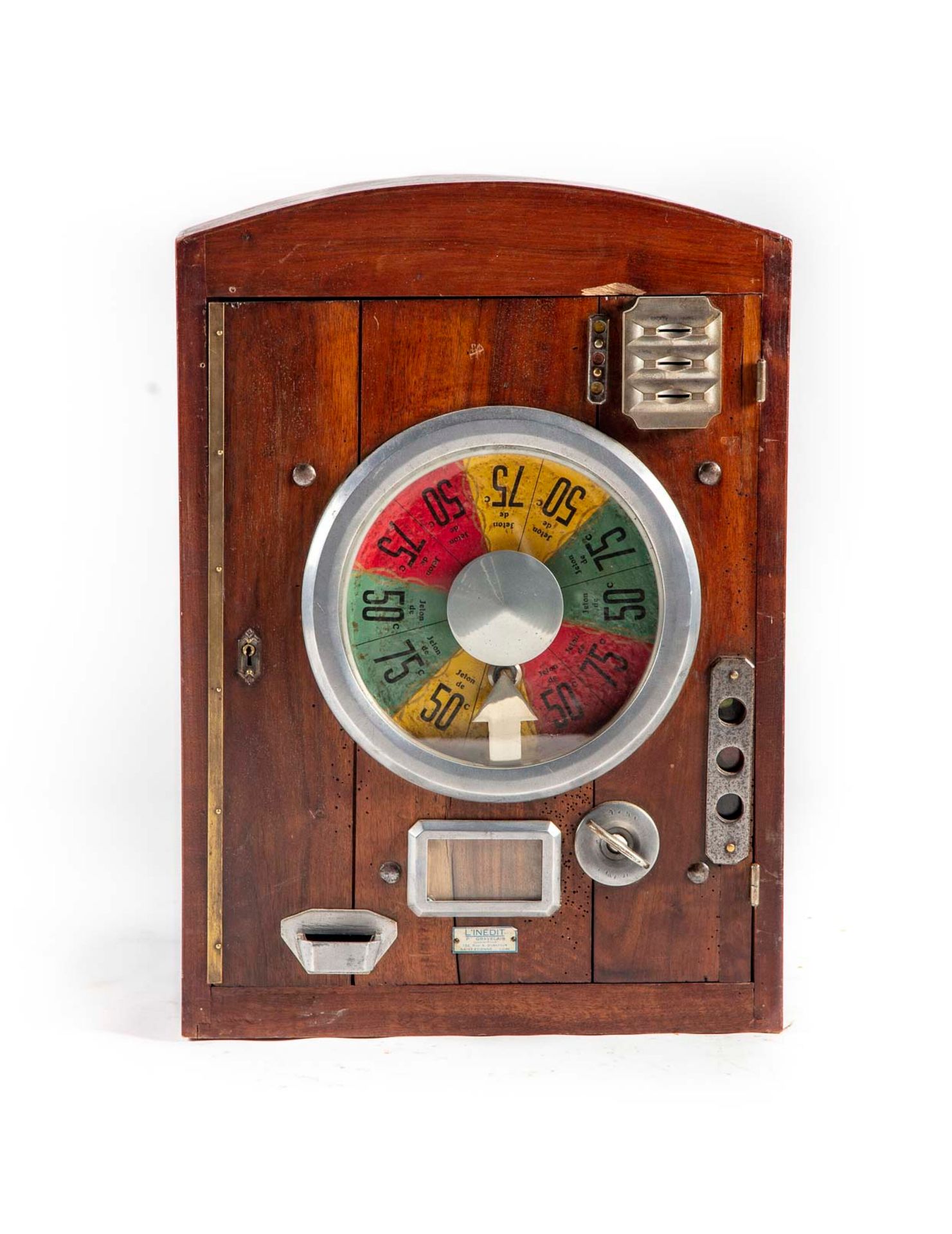 Null Wall-mounted slot machine with wheel "L'Inédit

Carries a plate "L'Inédit, &hellip;