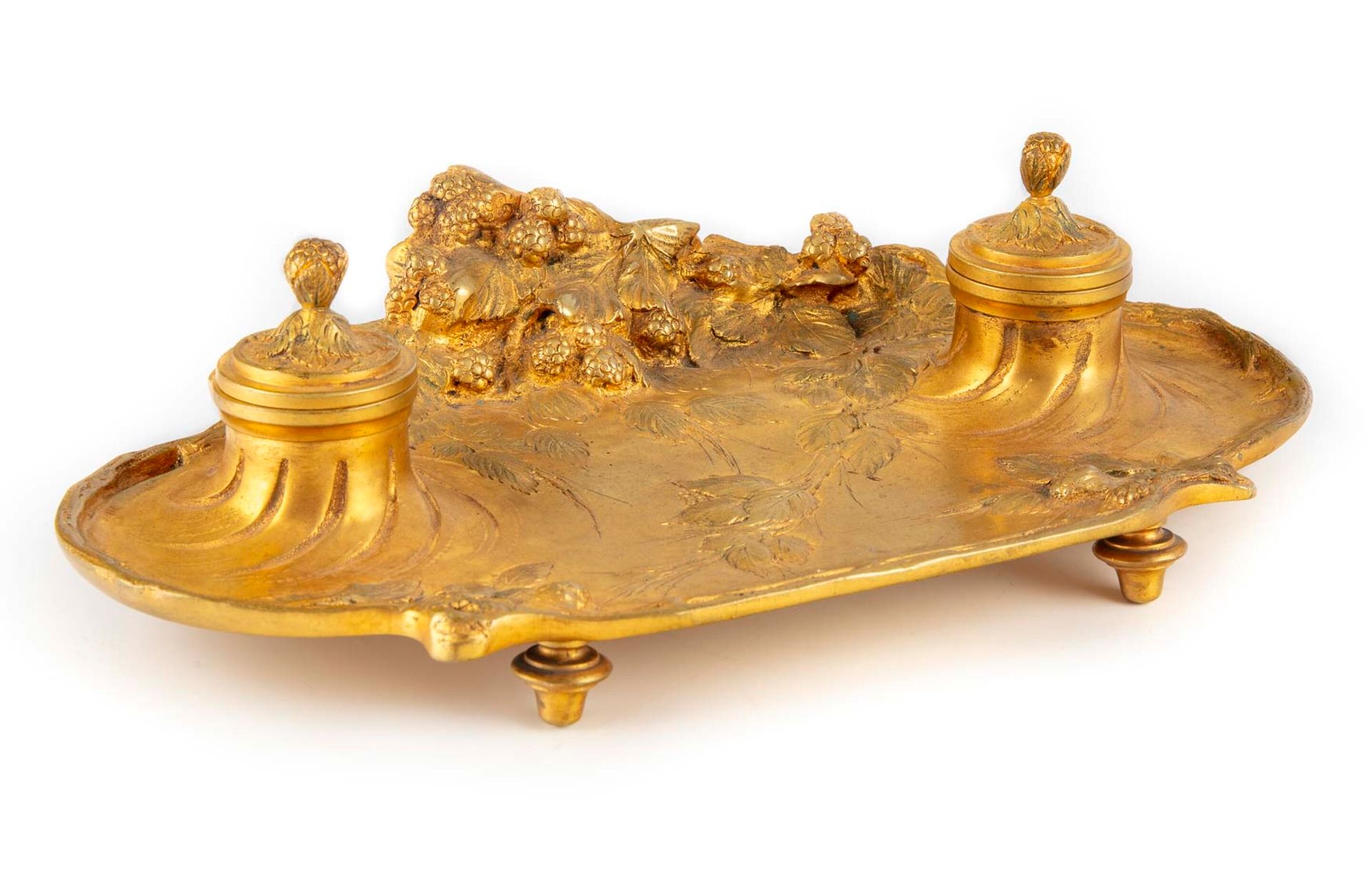 MARIONNET Albert MARIONNET (1852-1910)

Encrier en bronze doré à décor de mûres &hellip;