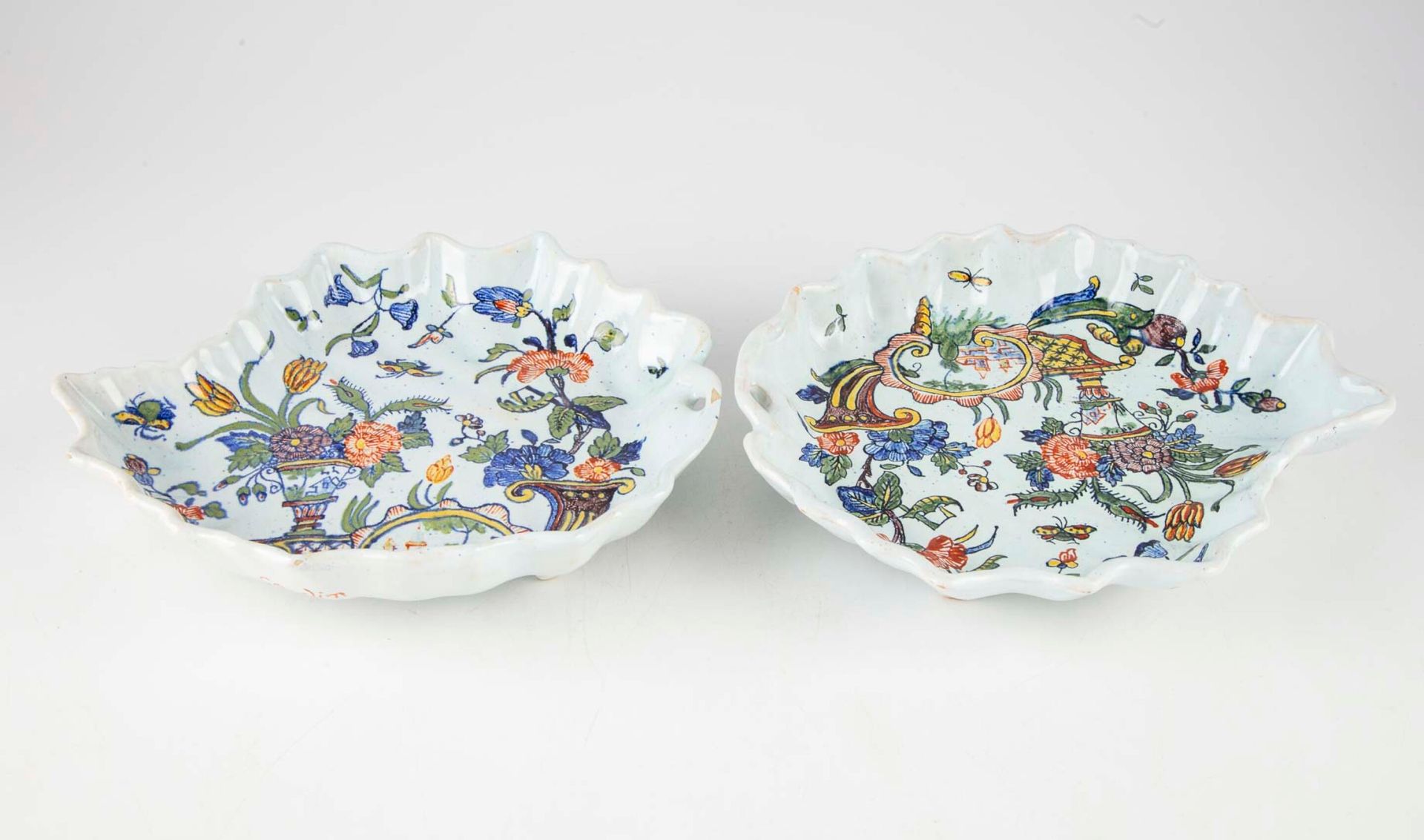 ROUEN Manufacture of ROUEN

Pair of earthenware compotiers decorated with cornuc&hellip;