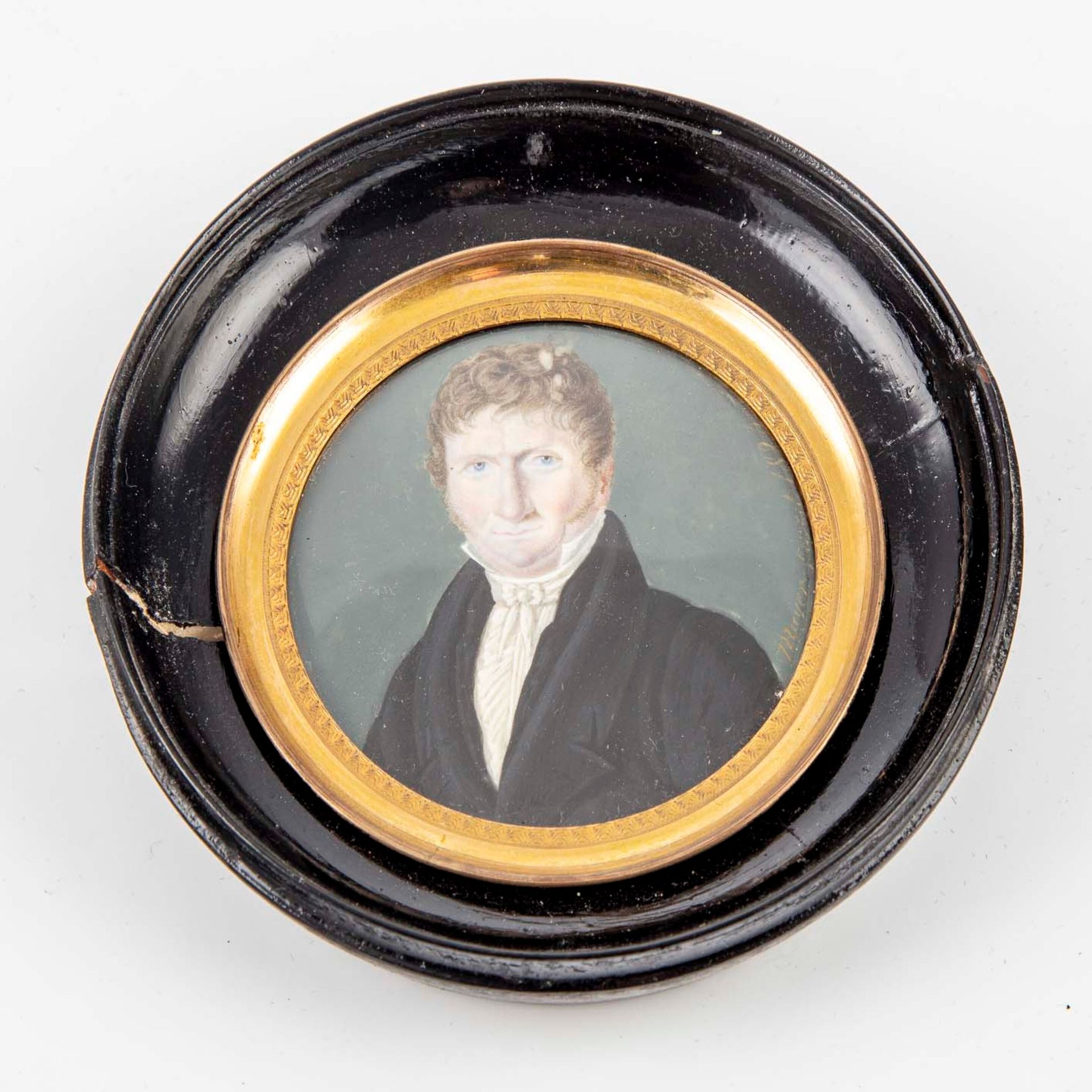 MAYER MAYER - 19世纪

蓝眼睛男人的肖像

水粉画微型画

右下方有签名，日期为1824年

D.6厘米