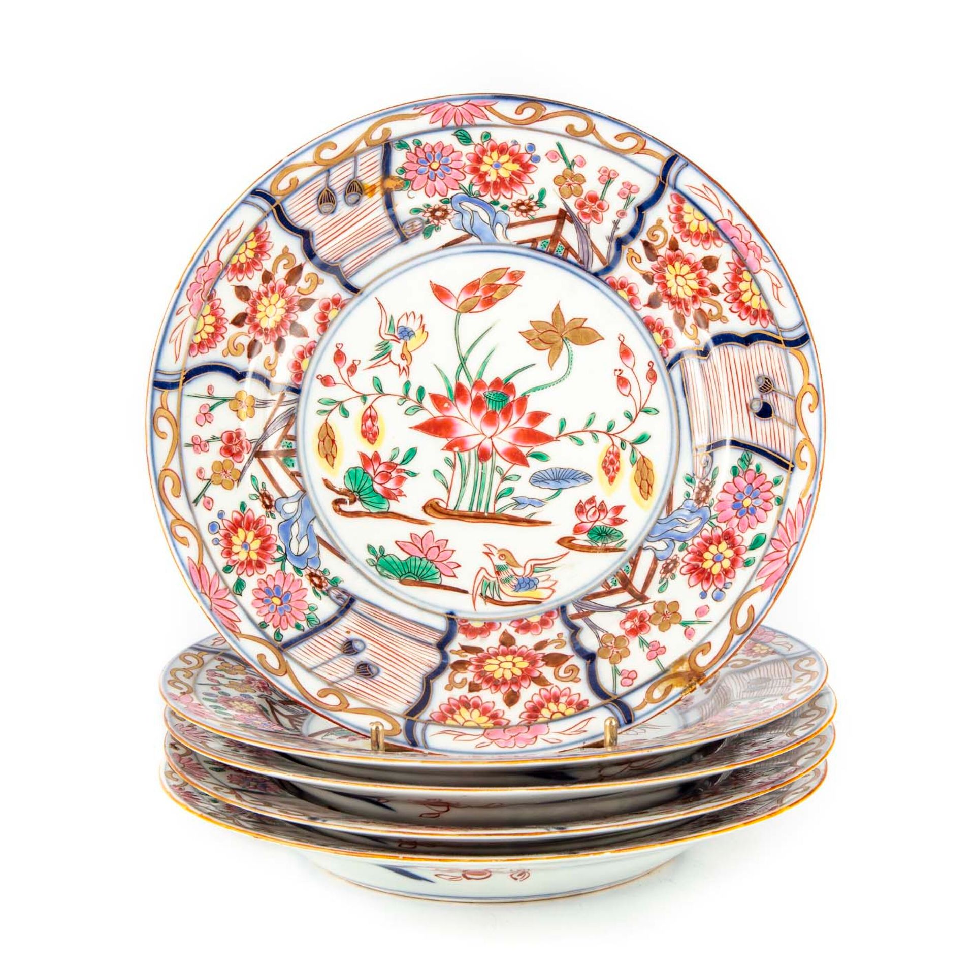 SAMSON 萨姆森

五件套瓷盘，粉彩家族中的莲花和鸟类的多色装饰。

19世纪。

D.23厘米