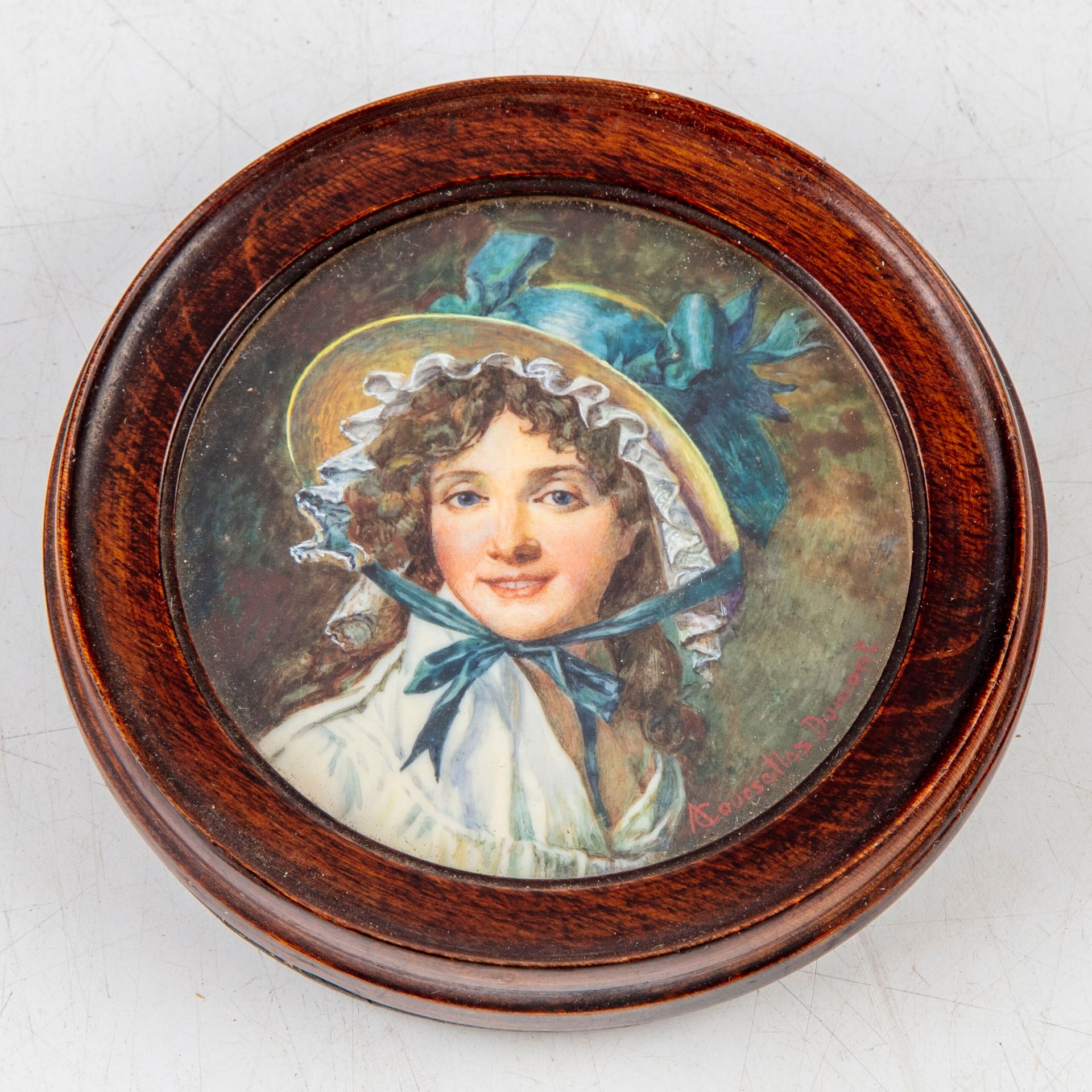 COURSELLES-DUMONT 安德烈-保罗-库尔塞勒-杜蒙（1889-？

塞里扎特夫人的肖像，仿照雅克-路易-达维德的作品

圆形视图的微型画

右下方&hellip;