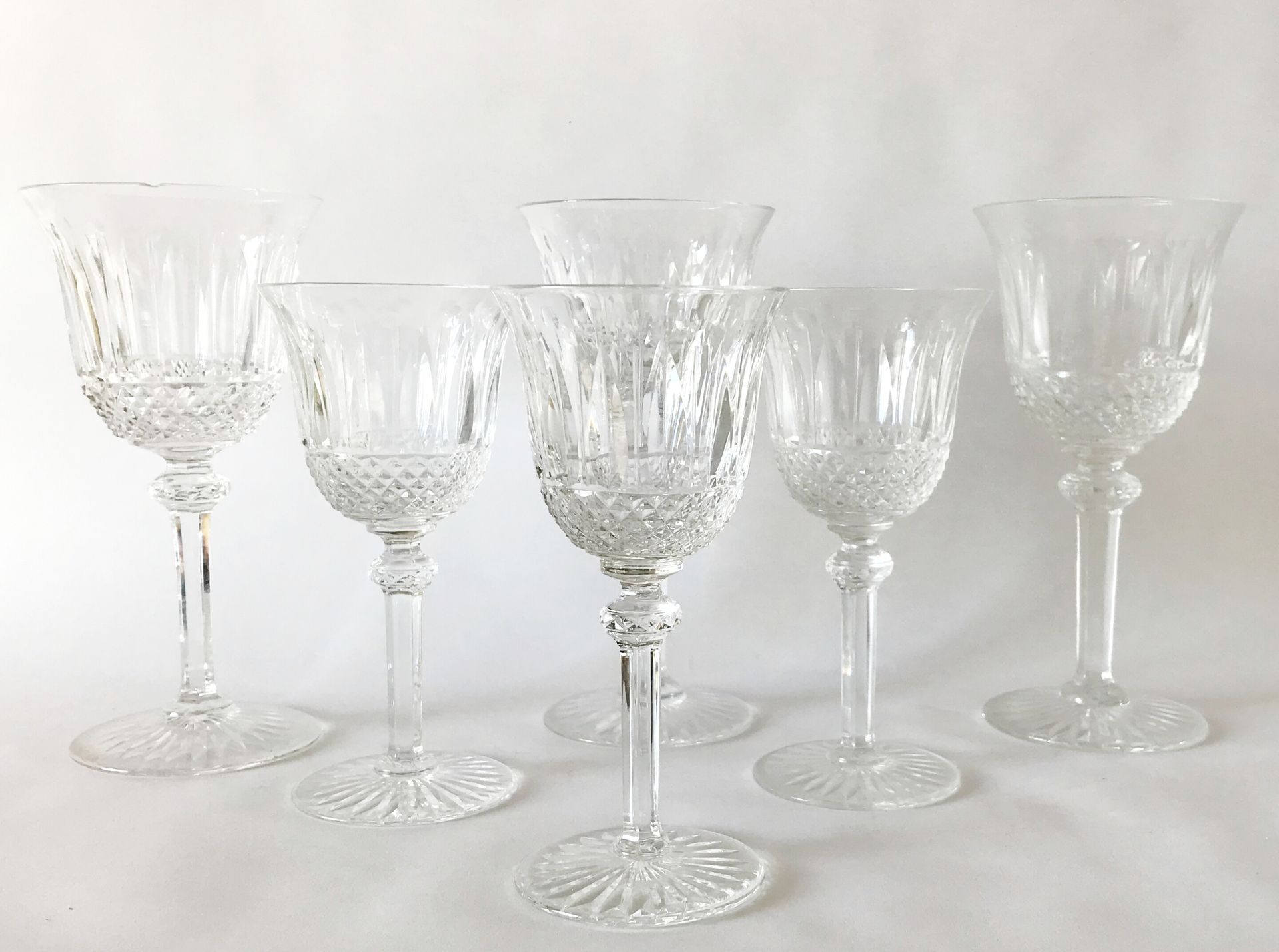 SAINT LOUIS Manufacture SAINT LOUIS 

Ensemble de verres en cristal taillé du mo&hellip;
