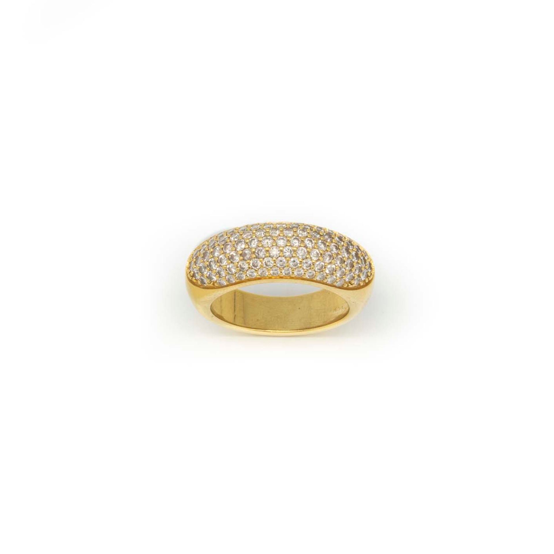 Null Yellow gold ring with diamonds

TDD : 56 

Gross weight: 13.5 g.