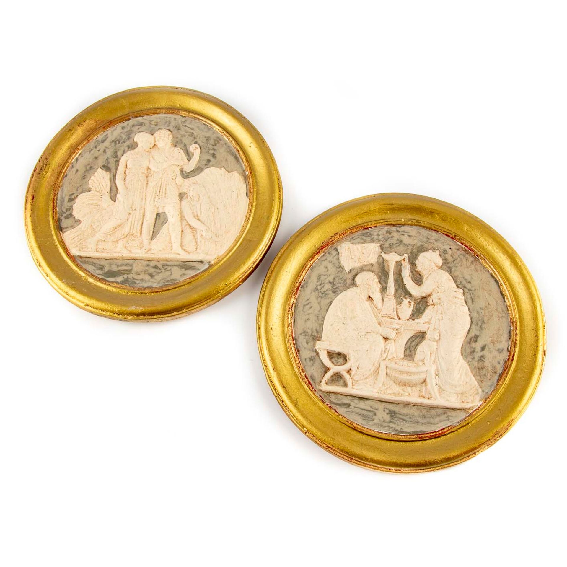 Null Dos medallones de yeso patinado

Escena en estilo antiguo 

Siglo XIX

D. 1&hellip;