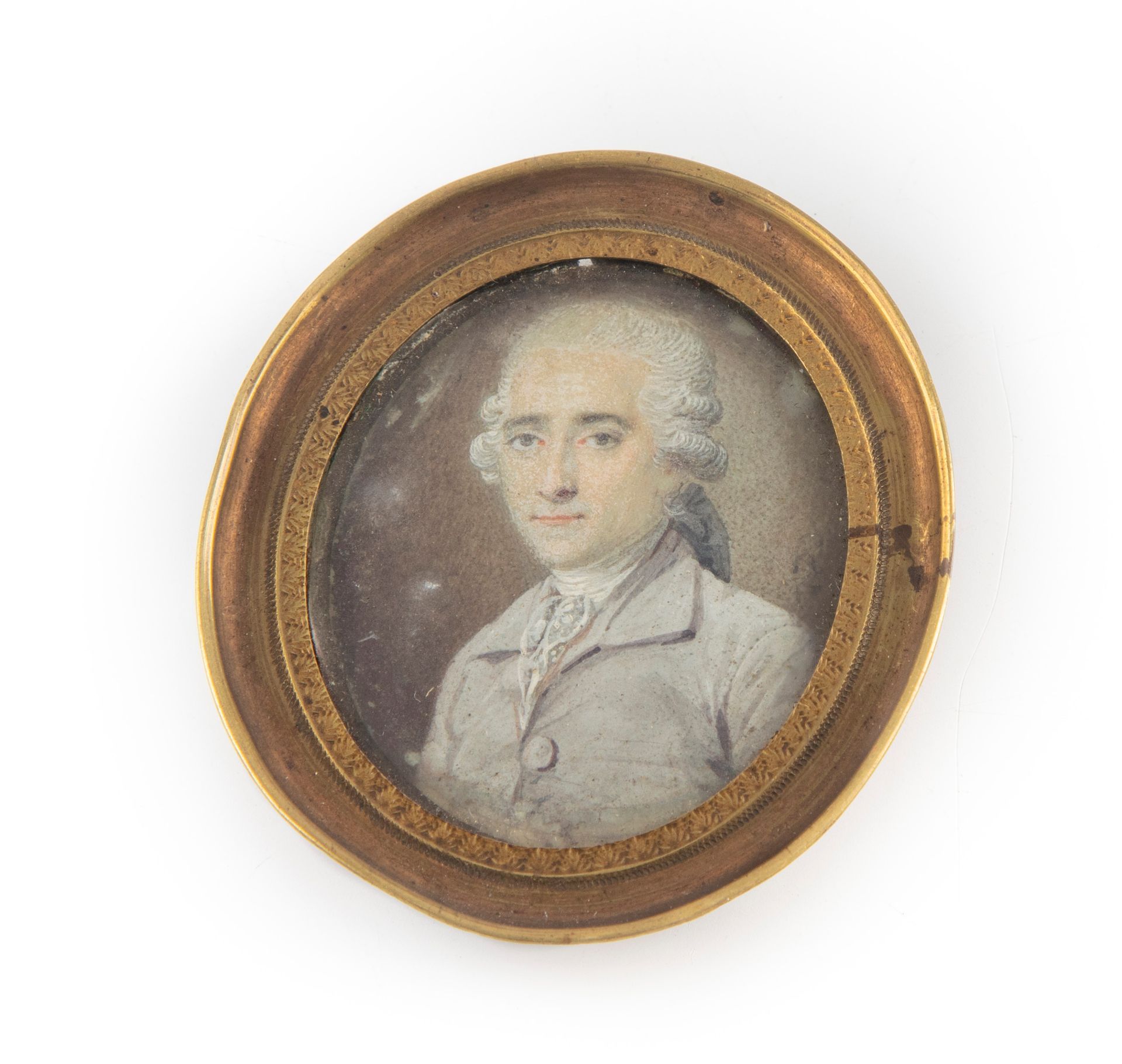 ECOLE FRANCAISE XVIIIè 18世纪法国学校

微型画，路易十六风格的男子肖像，椭圆形画框

H.5.5厘米