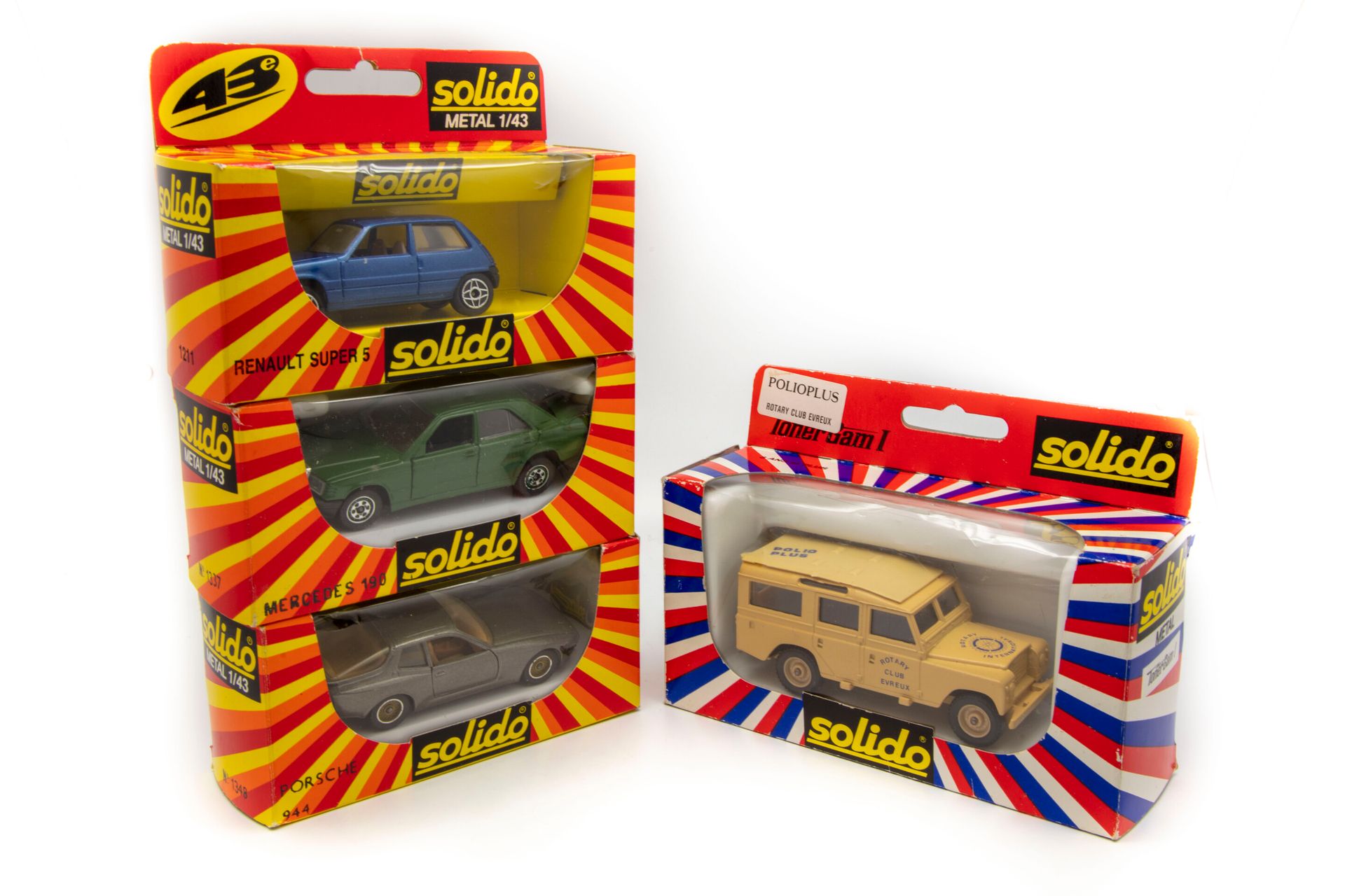 SOLIDO SOLIDO 1/43

Lot de 4 véhicules en BO : une Porsche 944 n°1348, une MErce&hellip;