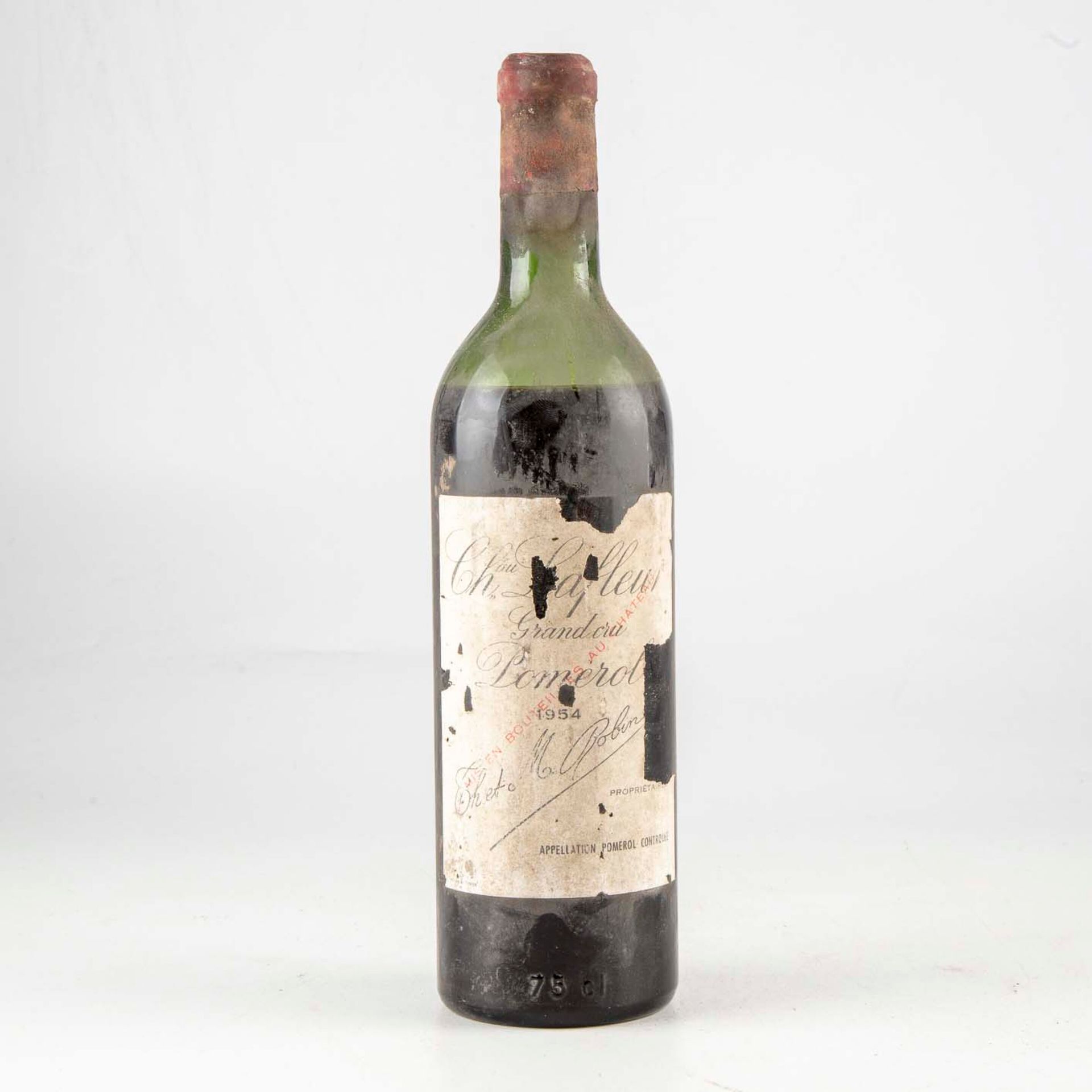 Null 1 bouteille CHÂTEAU LAFLEUR 1954 Pomerol

Niveau bas 

Etiquette fanée et g&hellip;