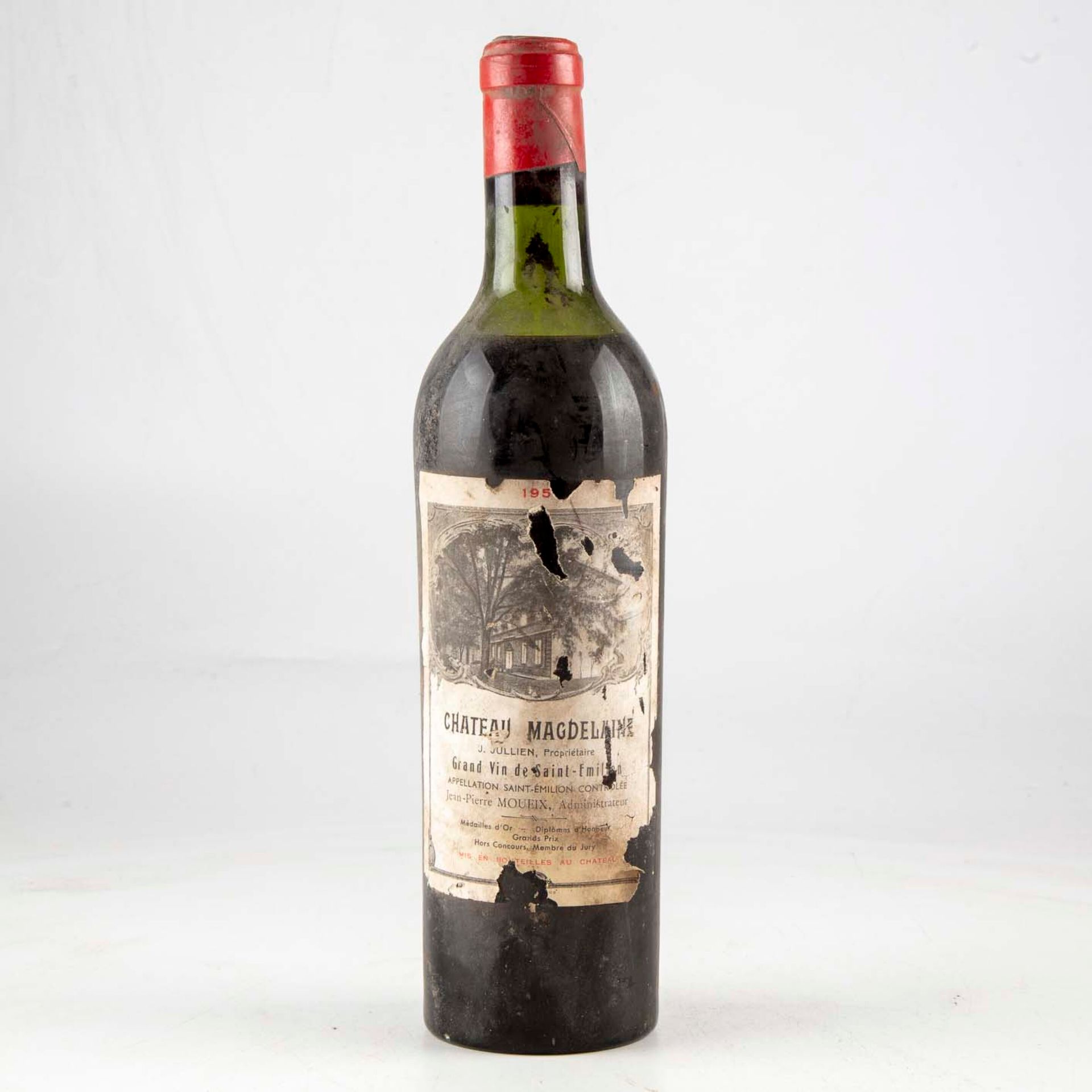 Null 1 bouteille CHÂTEAU MAGDELAINE 1950 Saint-Emilion 

Niveau mi-épaule

Etiqu&hellip;