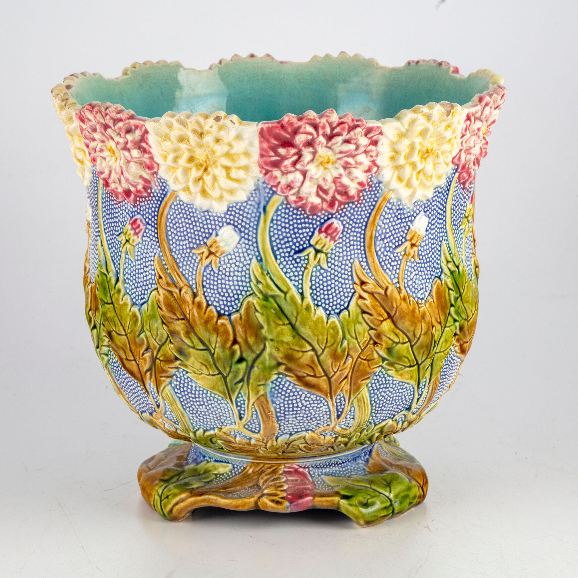 Null Cache-pot en barbotine à décor de fleurs

22,5 x 23 cm