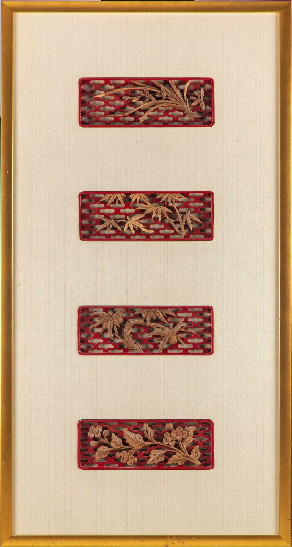 CHINE CHINE - XXe

Quatre panneaux décoratifs encadrés en bois laqué

105 x 56 c&hellip;