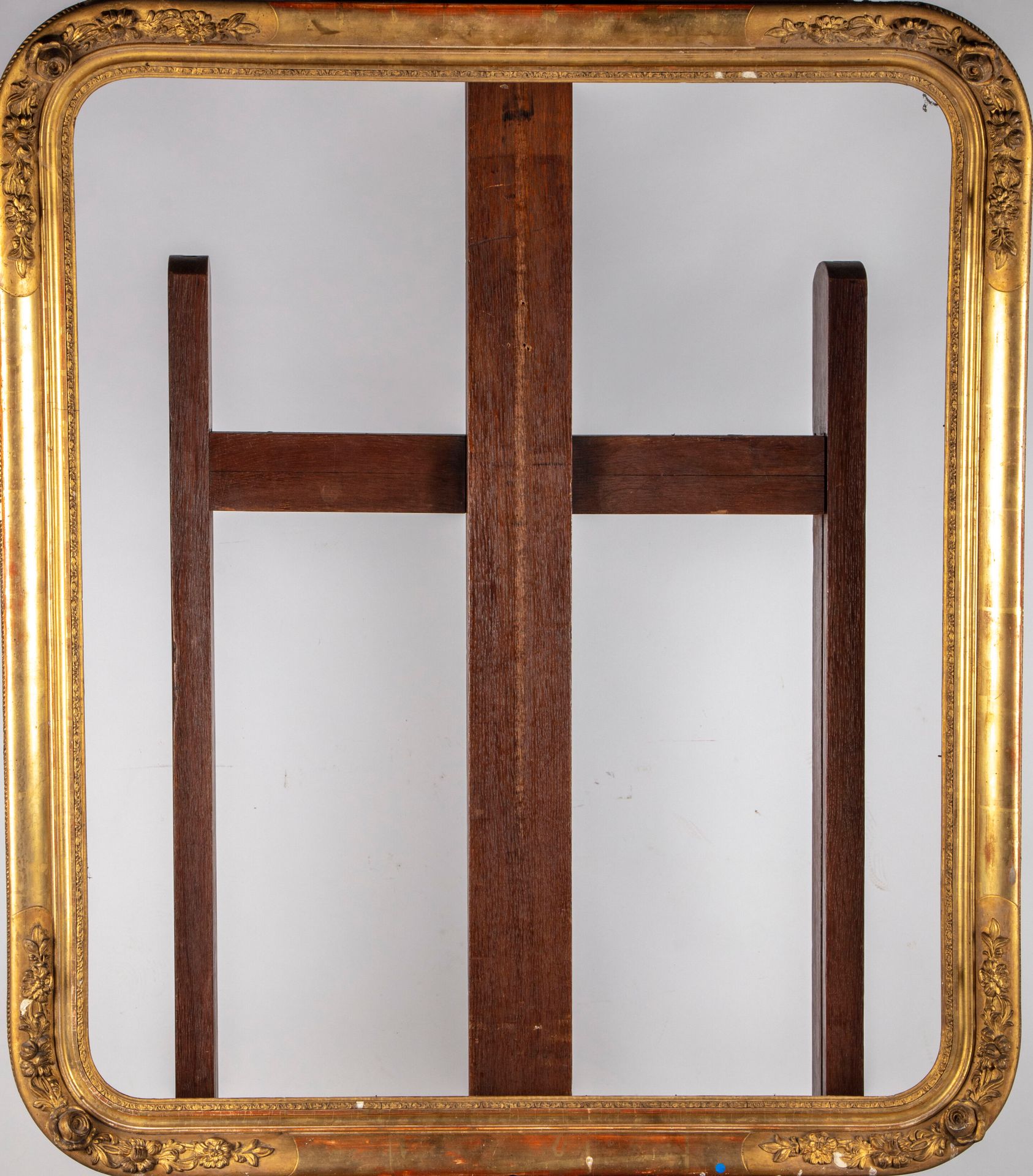 Null Grand cadre en bois et stuc doré

Extérieur : 99 x 85,5 cm

Intérieur feuil&hellip;