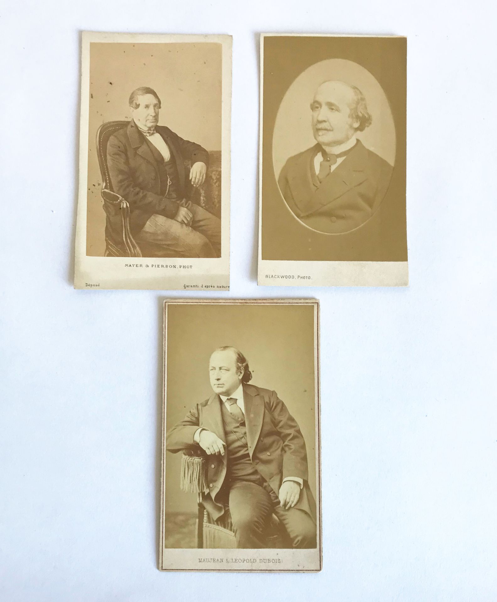 Null Trois photographies anciennes de personnalités de la fin du XIXe siècle :

&hellip;