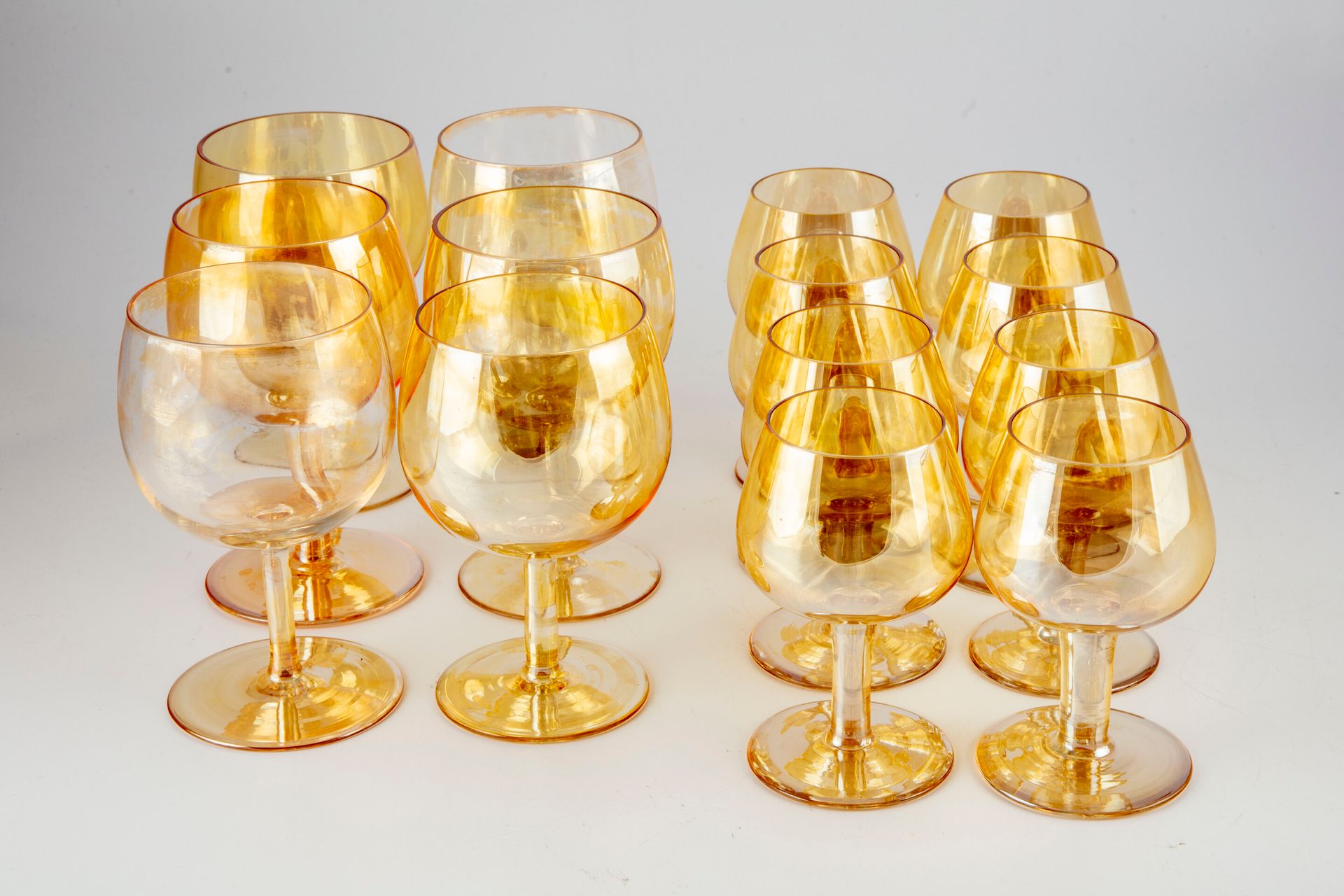 Null Partie de service de verre à pied en verre teinté de couleur jaune d'or : 6&hellip;