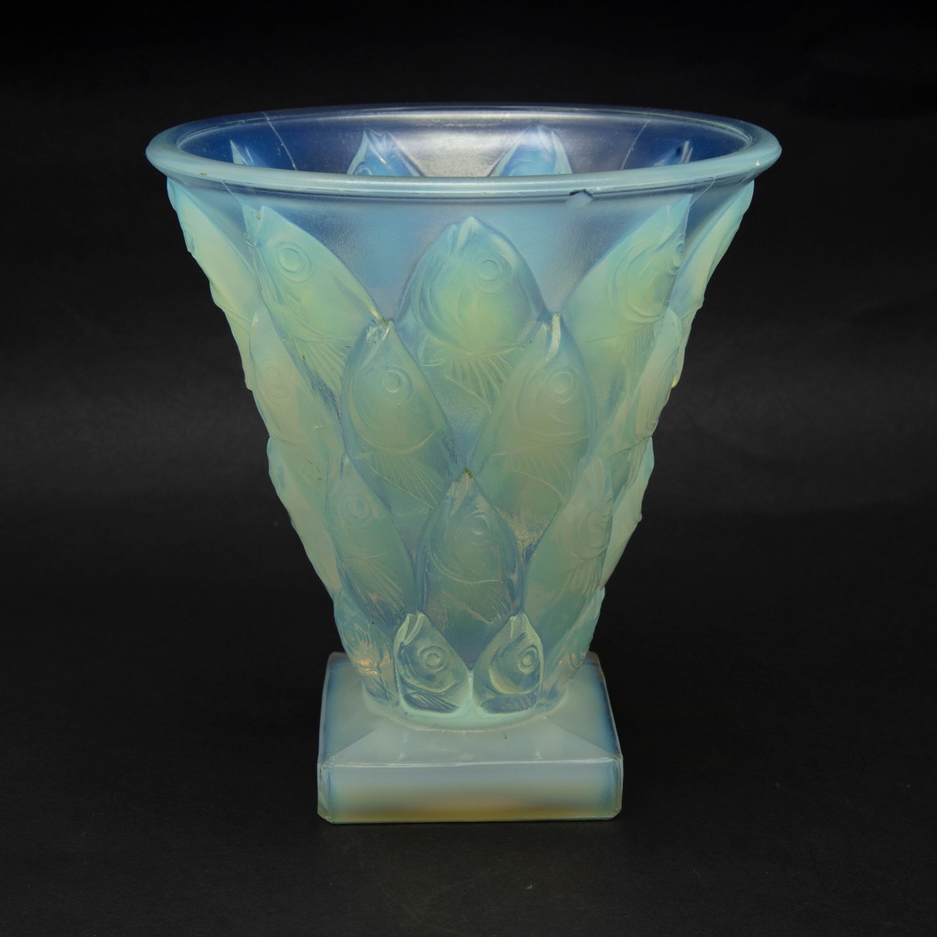 SABINO Marius Ernest SABINO (1878-1961)

Vase "Carangues" en verre opalescent

S&hellip;