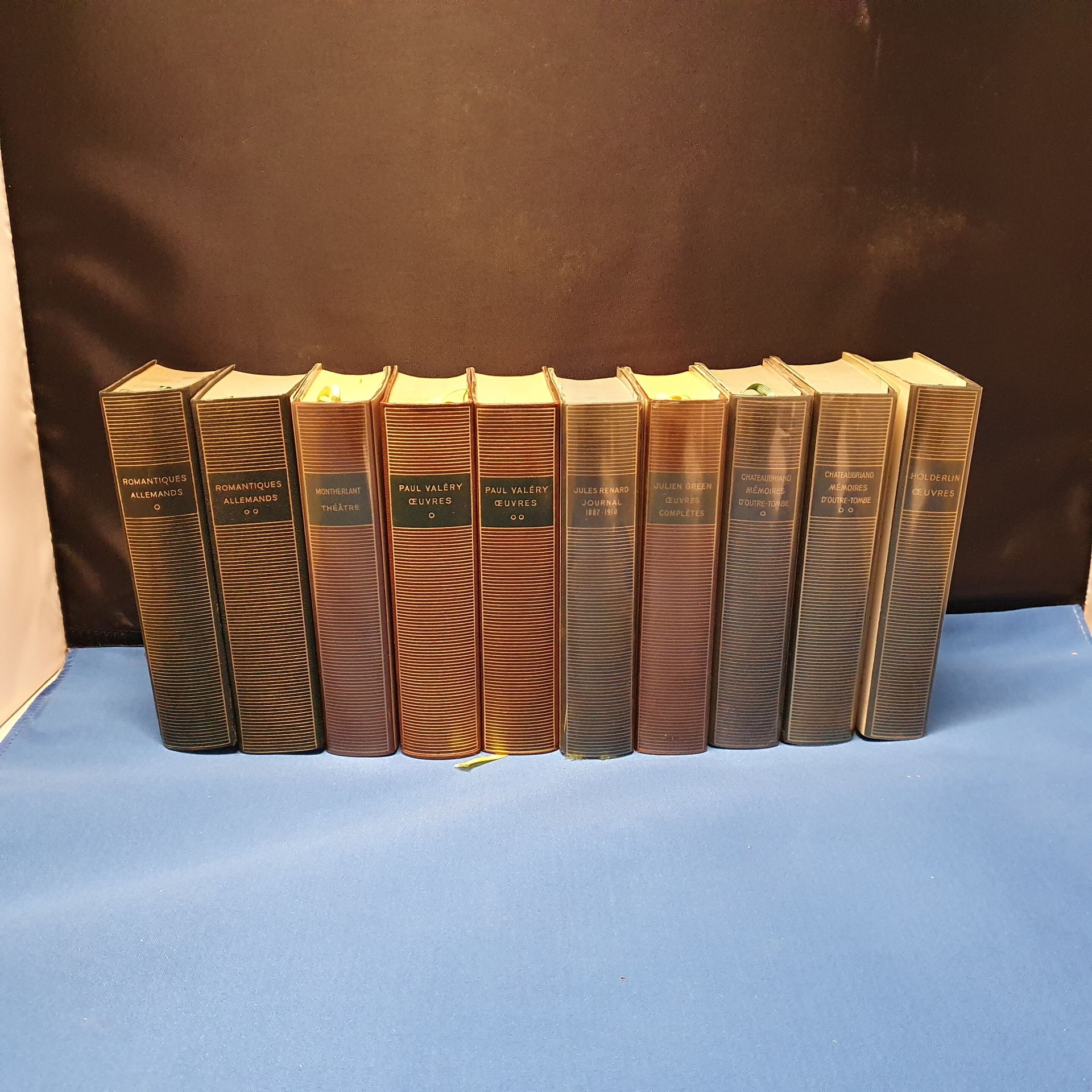 Null Bibliothèque de la Pléiade

Ensemble de 10 volumes comprenant : 

- Chateau&hellip;