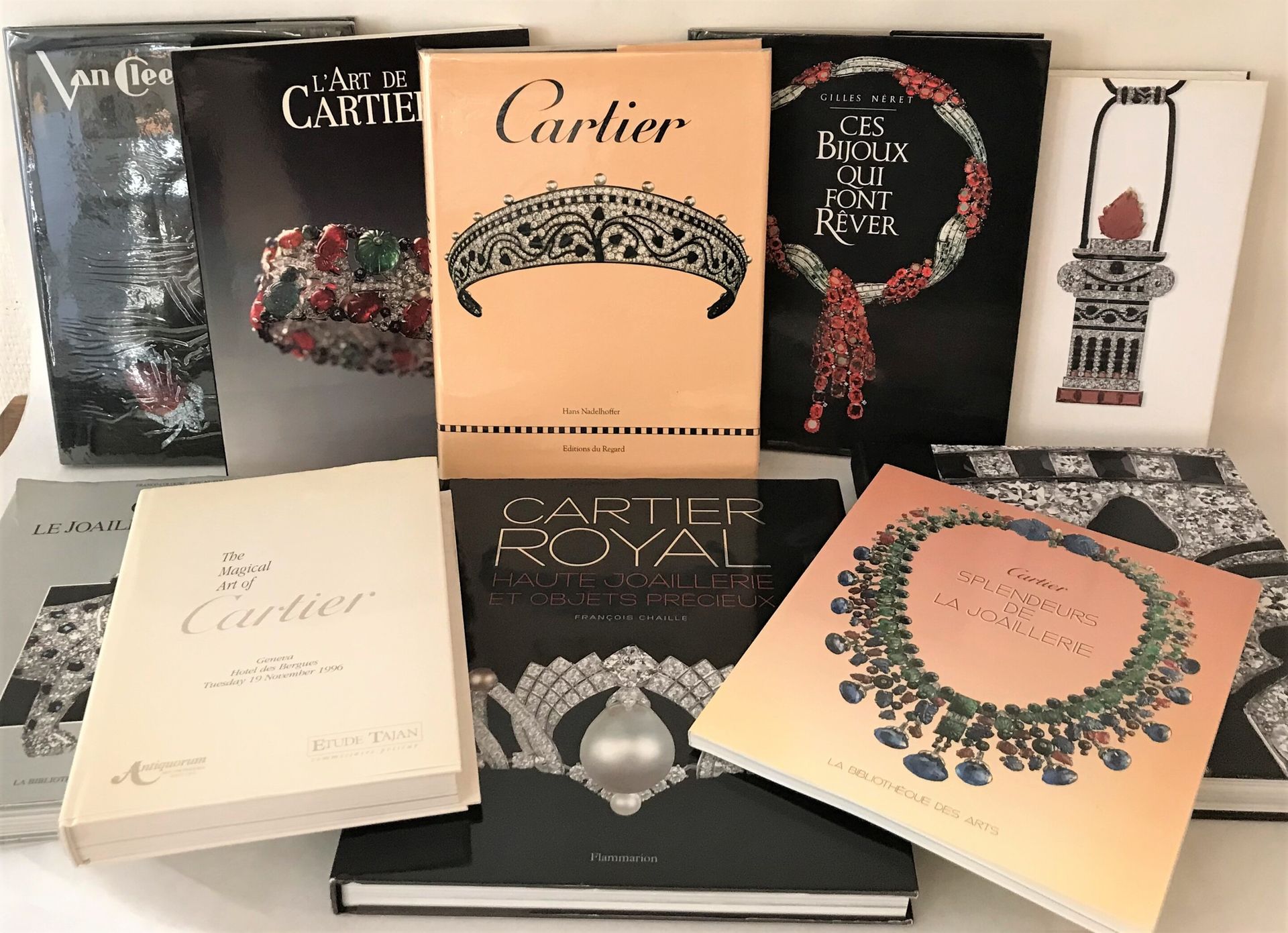 Null Ensemble de 10 ouvrages sur les bijoux

Cartier, le joaillier du platine - &hellip;