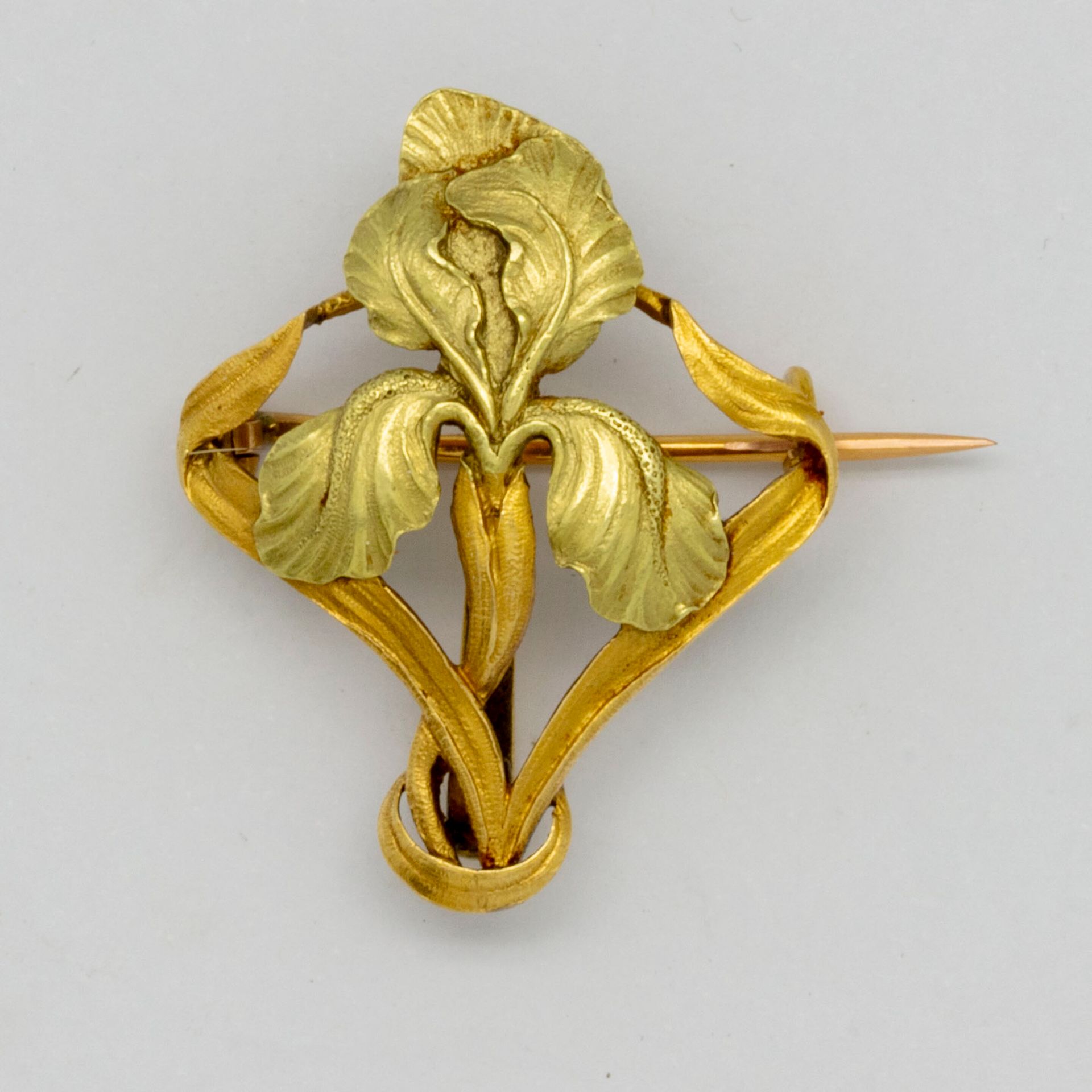 Null Broche fleur vers 1910 en or jaune 

Poids : 5,8 g.