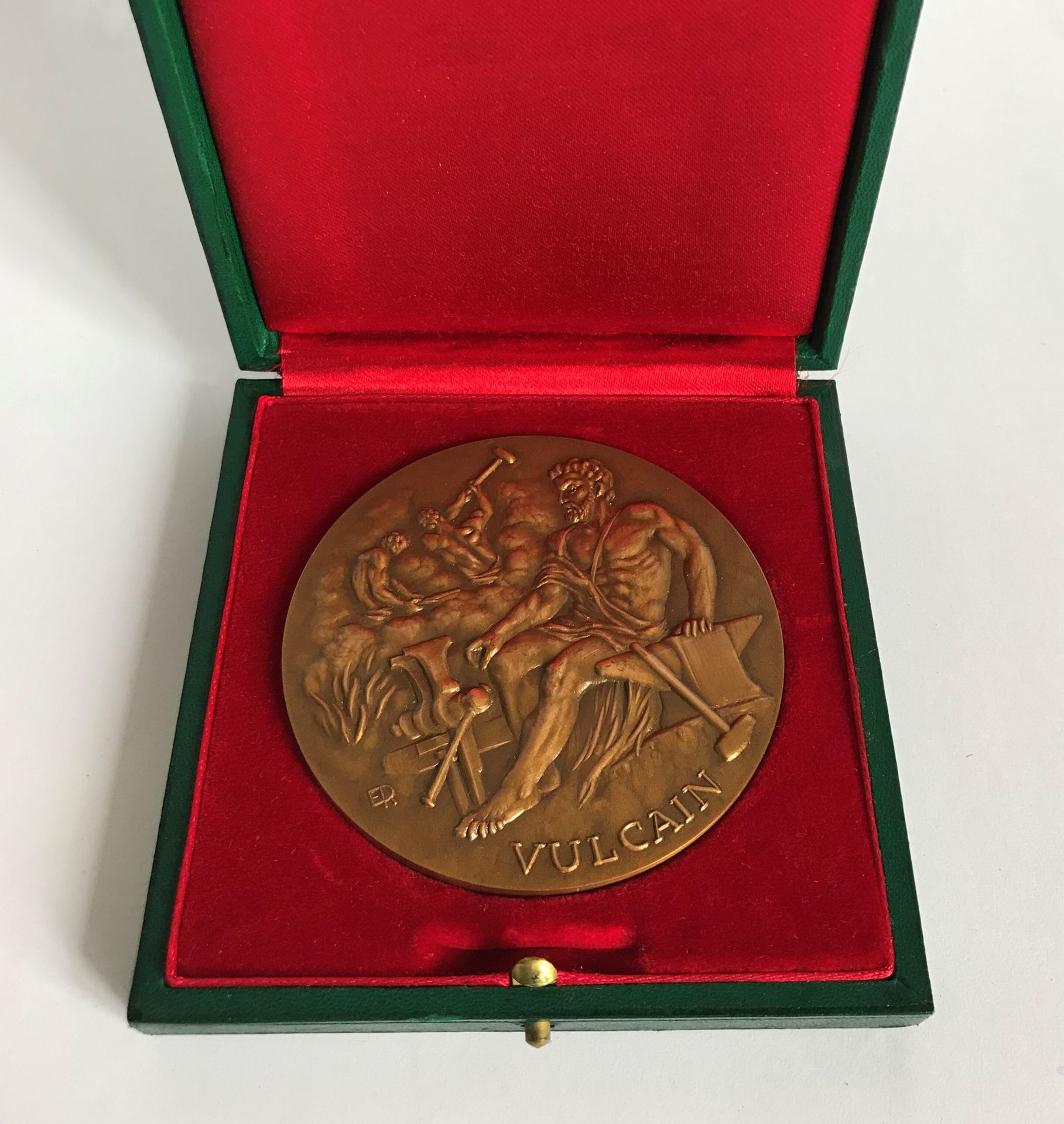 Null Médaille commémorative de la société "La soudure moderne" en bronze à décor&hellip;