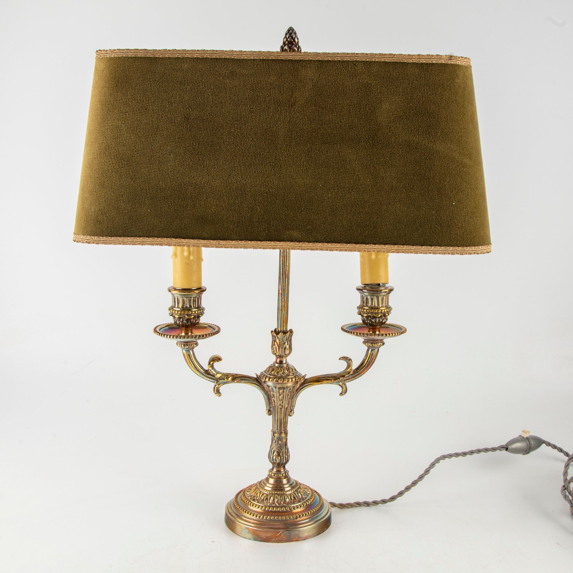 Null Bougeoir à deux bras de lumières de style Louis XVI 

Monté en lampe 

H. :&hellip;