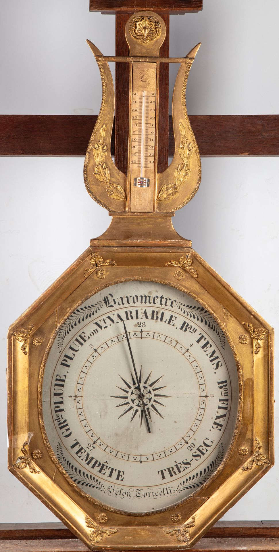 Null Barometer of pôlygonal form out of wood and stucco redoré engraved of palme&hellip;