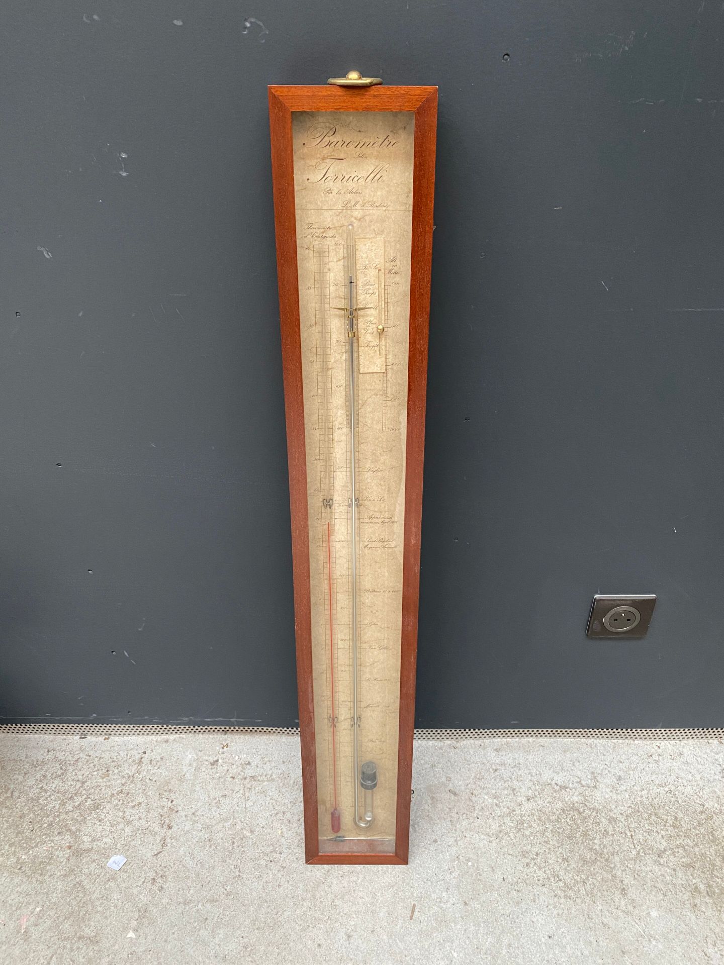 Null Barómetro - termómetro Torricelli

107 x 15 cm