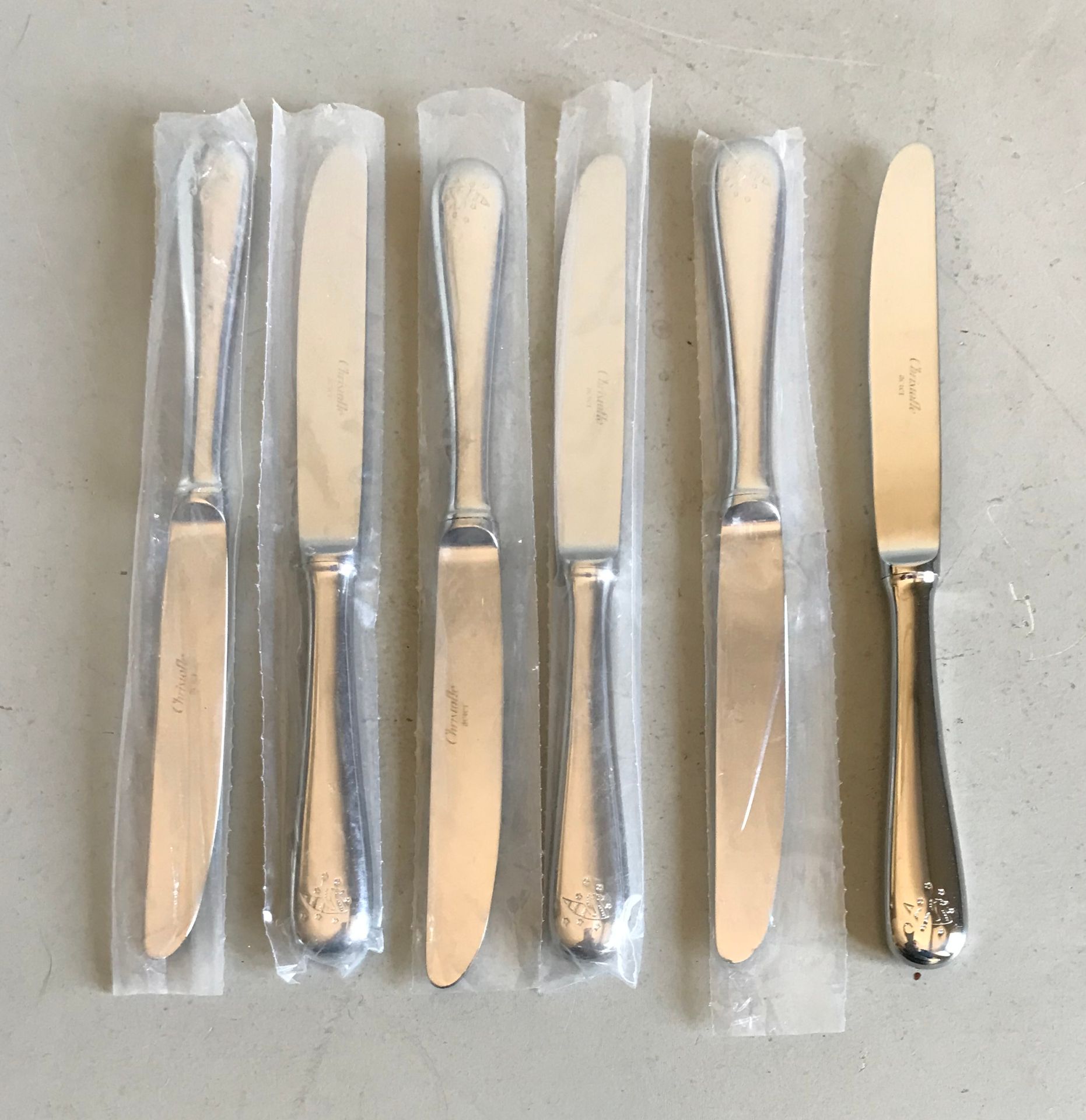 CHRISTOFLE CHRISTOFLE

Suite of six cheese knives with silver plated handles eng&hellip;