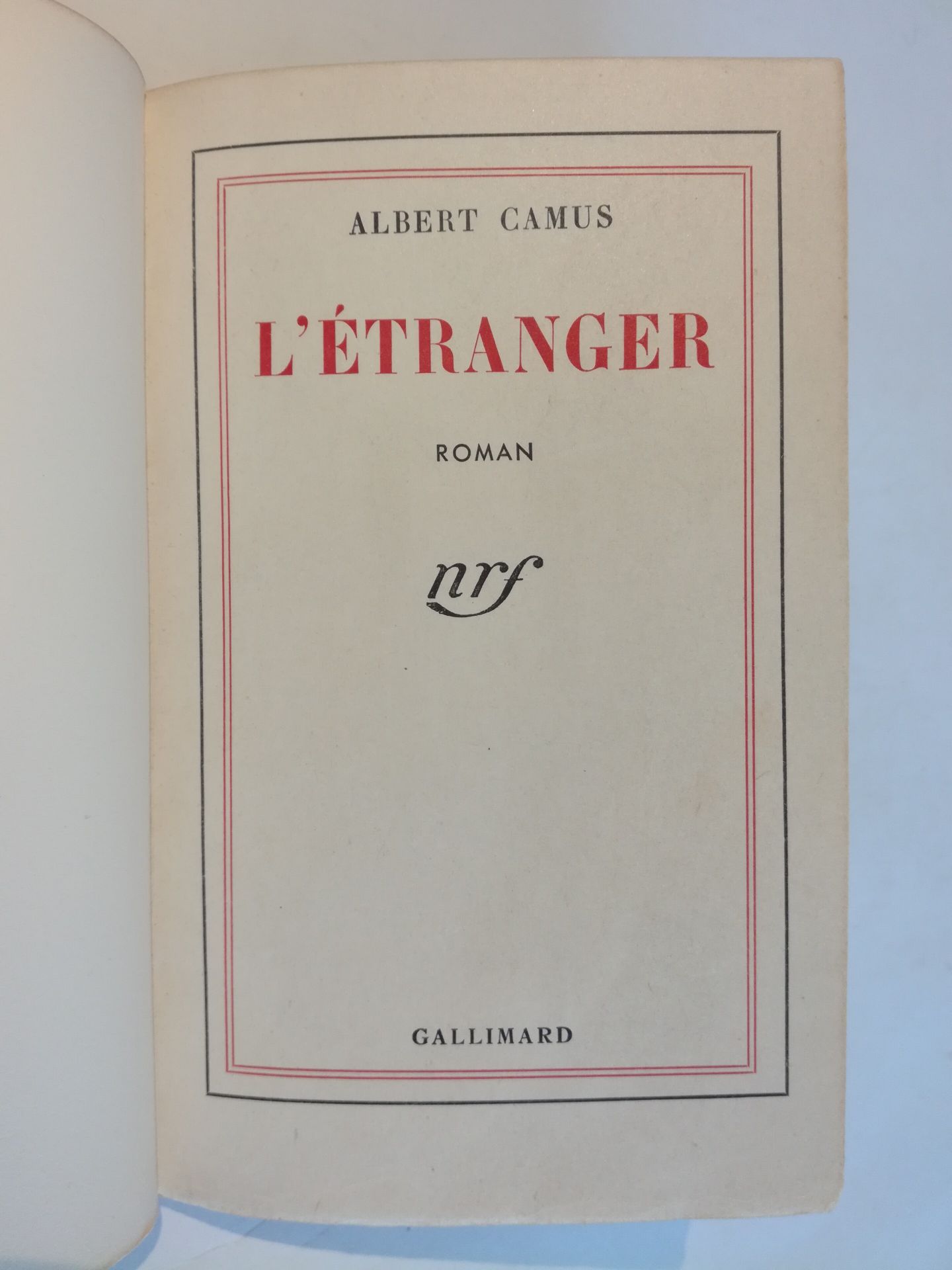 CAMUS (Albert). L'étranger. Roman. Paris, Gallimard, 1942. In 12, demi maroquin &hellip;
