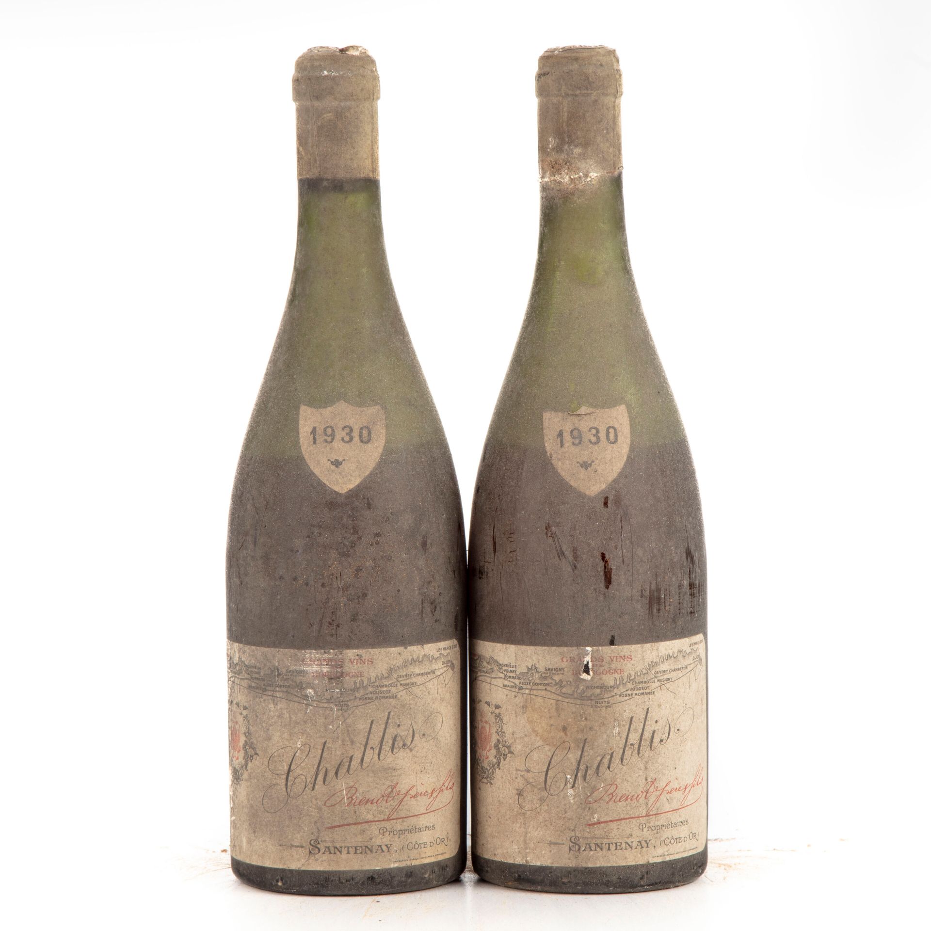 Null "2瓶夏布利 1930 Brenot Frères et Fils

(N. 10cm, E. Ta, tm, damaged capsules)"。