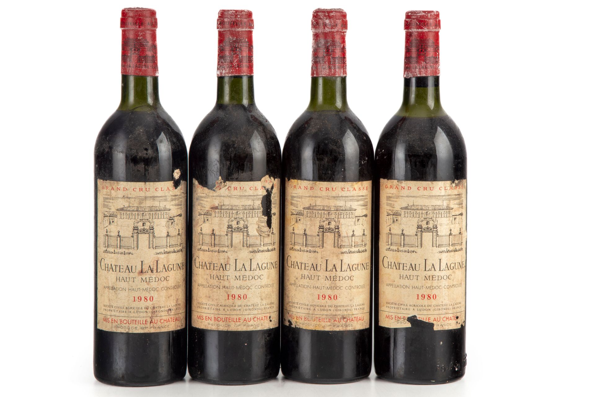 Null "4 bottles Château La Lagune 1980 3rd GC Haut-Médoc

(N. 1 tlb, 2 lb, 1 he,&hellip;