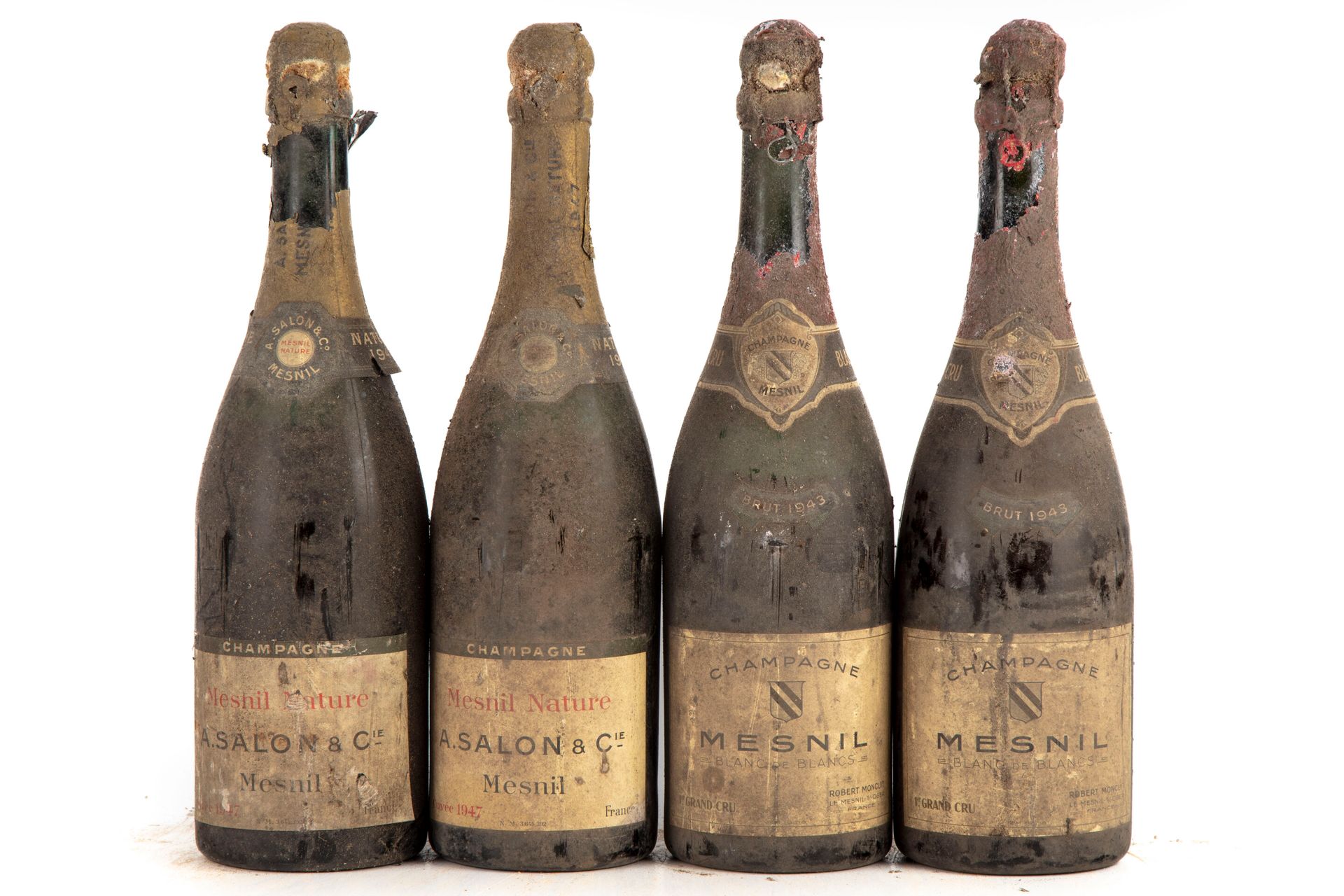 4 botellas: 2 Champagne Mesnil 1943 1er Grand Cru Blanc…