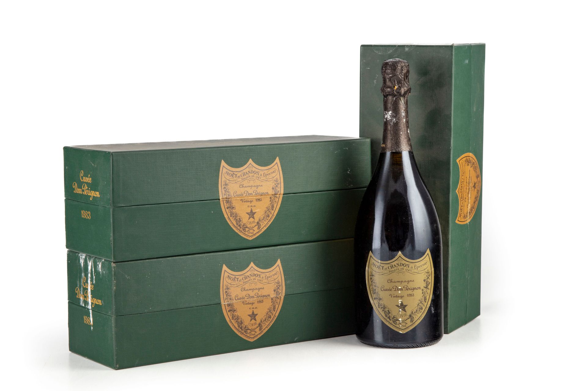 Null "3 bouteilles Champagne Dom Perignon 1983 Vintage

(E. Tlm, CIO tla)"