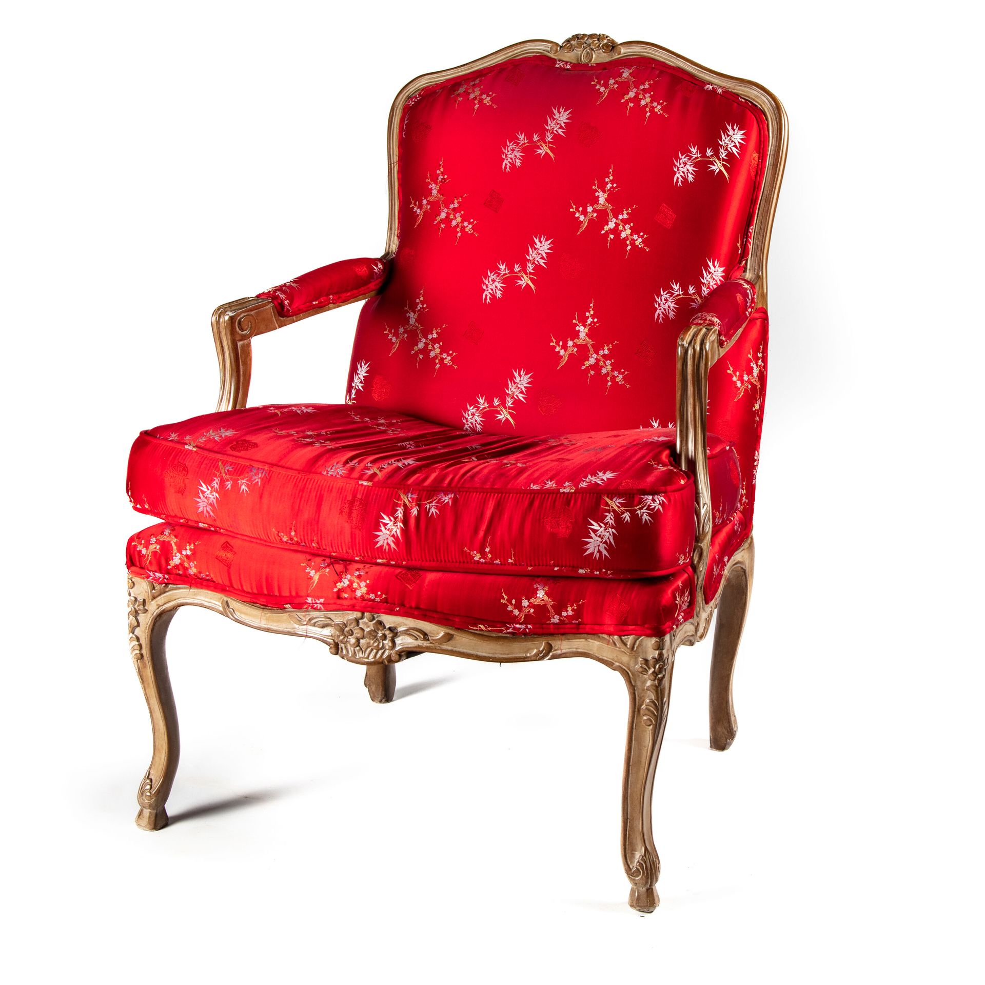 Null Armchair in lacquered wood, with carved decoration of leaves and flowers. S&hellip;