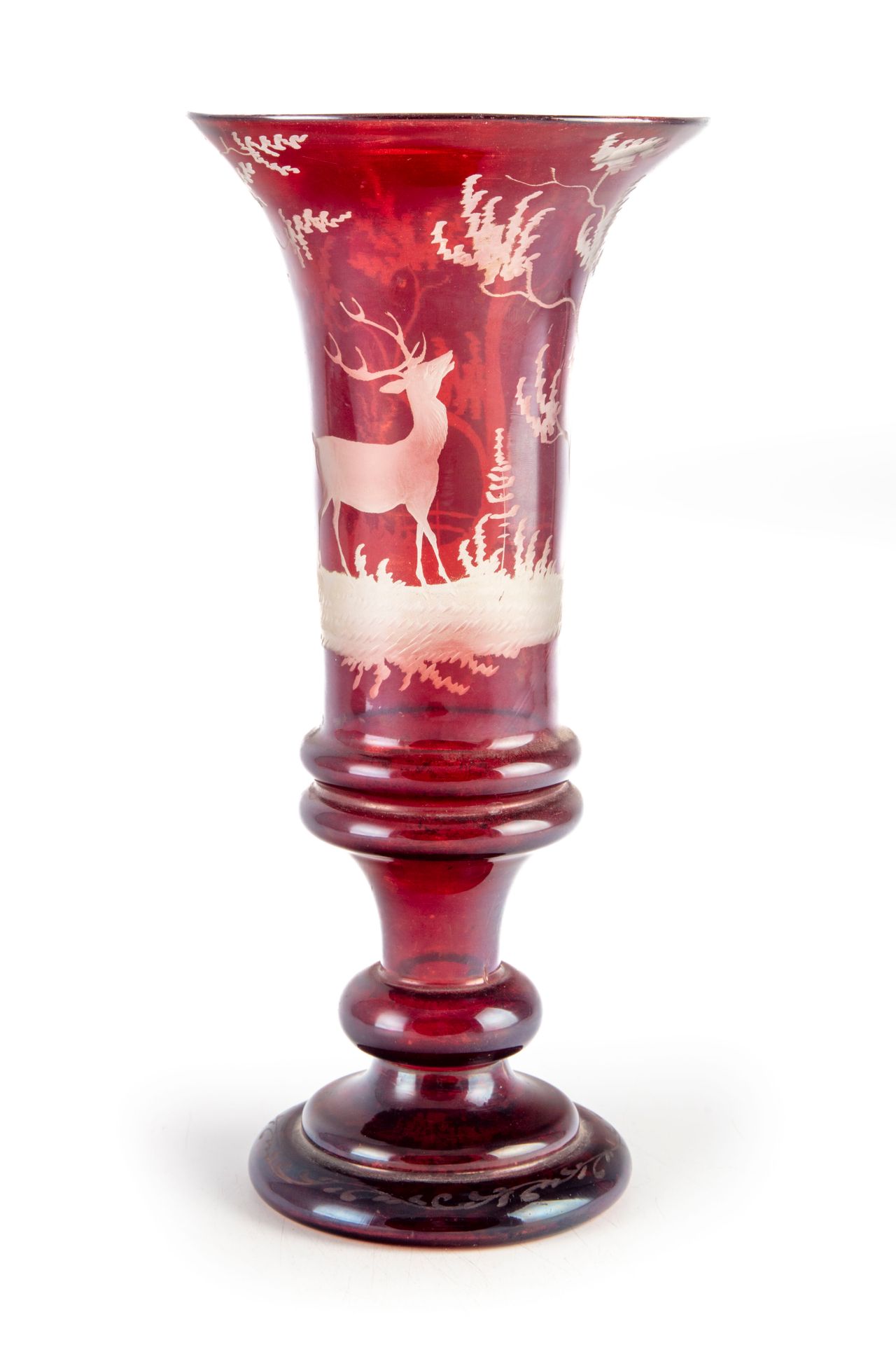 Null BOHEME

Vase auf Sockel aus graviertem Kristallglas. 

H. : 27 cm