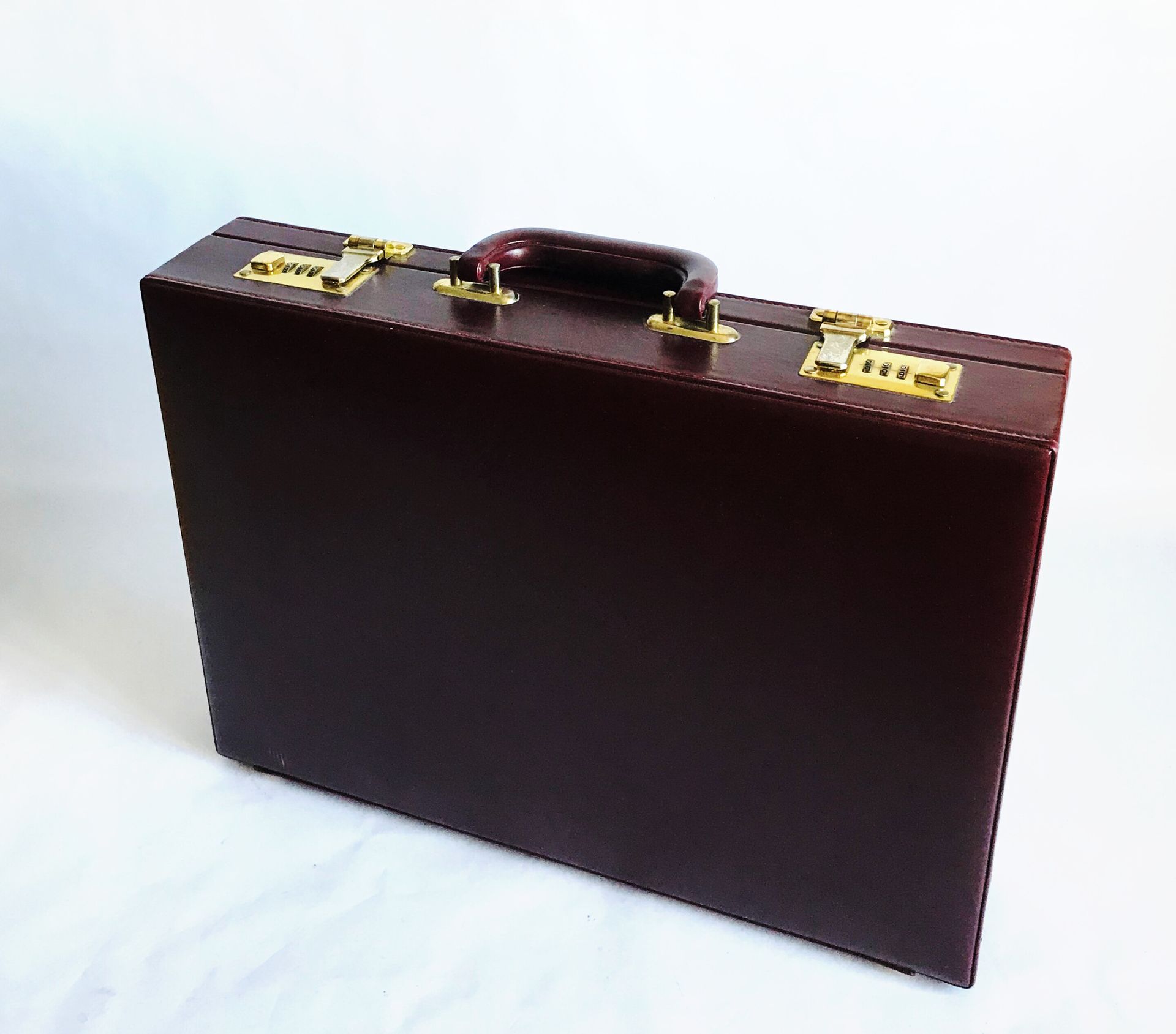 Null Briefcase attaché case in imitation leather. Circa 1980