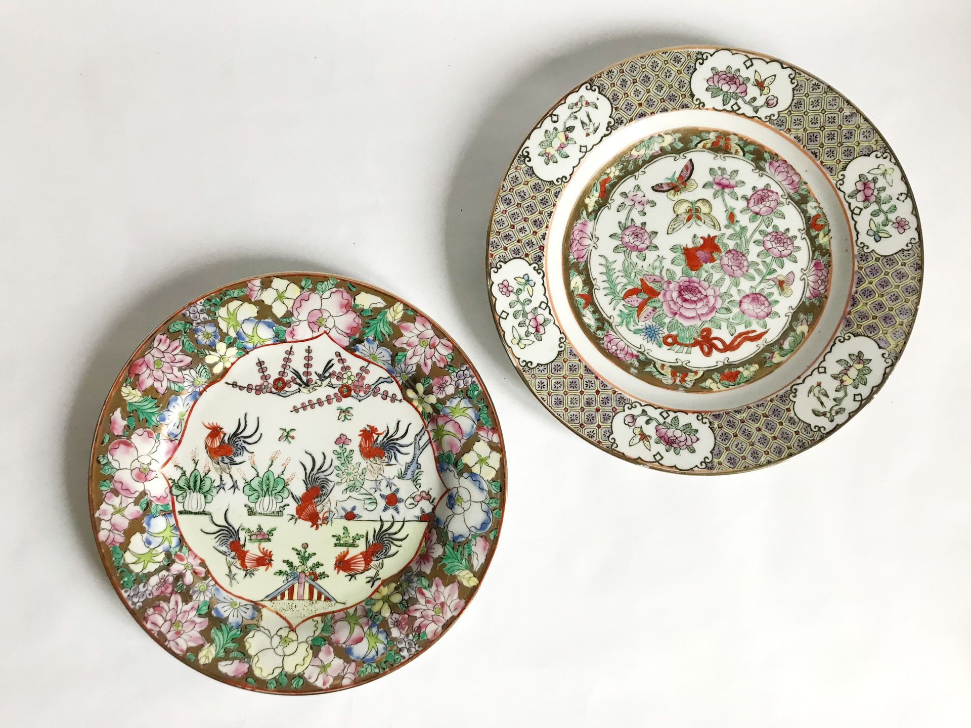 Null CHINA

Two porcelain plates with polychrome and gilt decoration of flowers,&hellip;