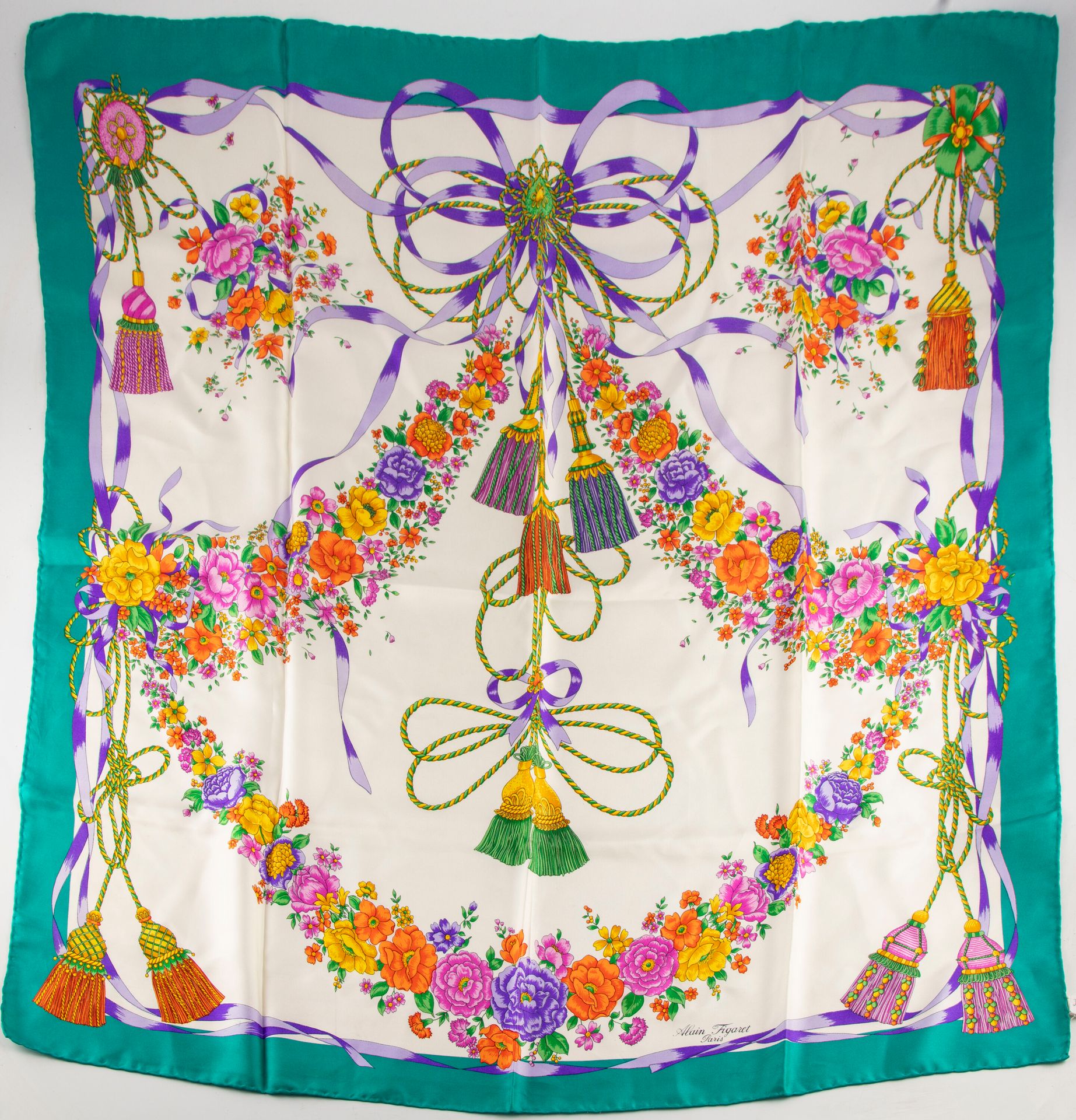 Null Alain FIGARET - Paris

Silk scarf with printed decoration of garlands of fl&hellip;