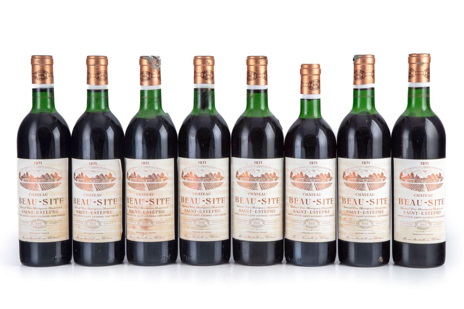Null "8 bouteilles Château Beau-Site 1971 Saint-Estèphe

(N. 3 lb, 2 lb, 3 he, E&hellip;