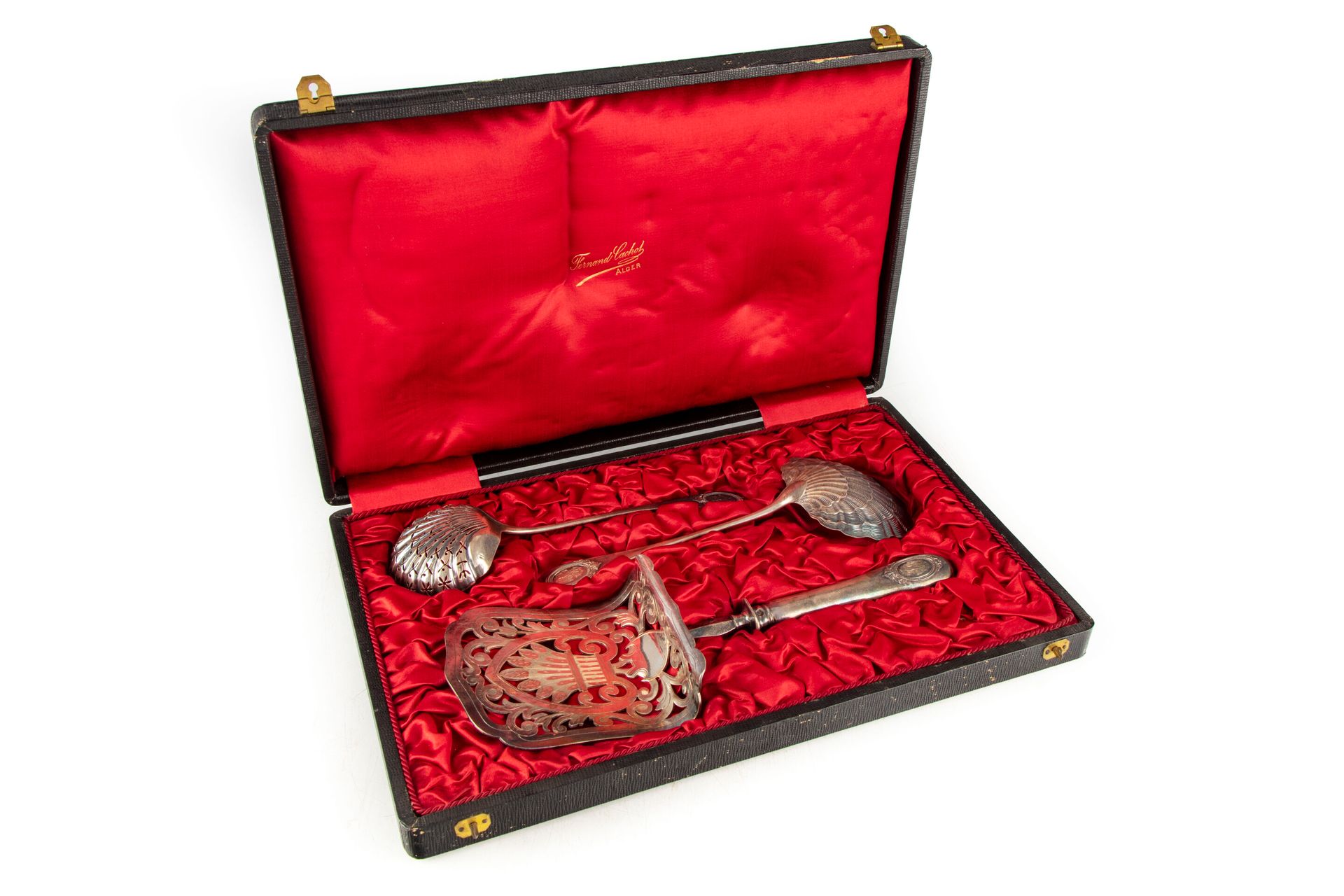 Null Silver dessert set including a strawberry scoop in the shape of a shell, a &hellip;