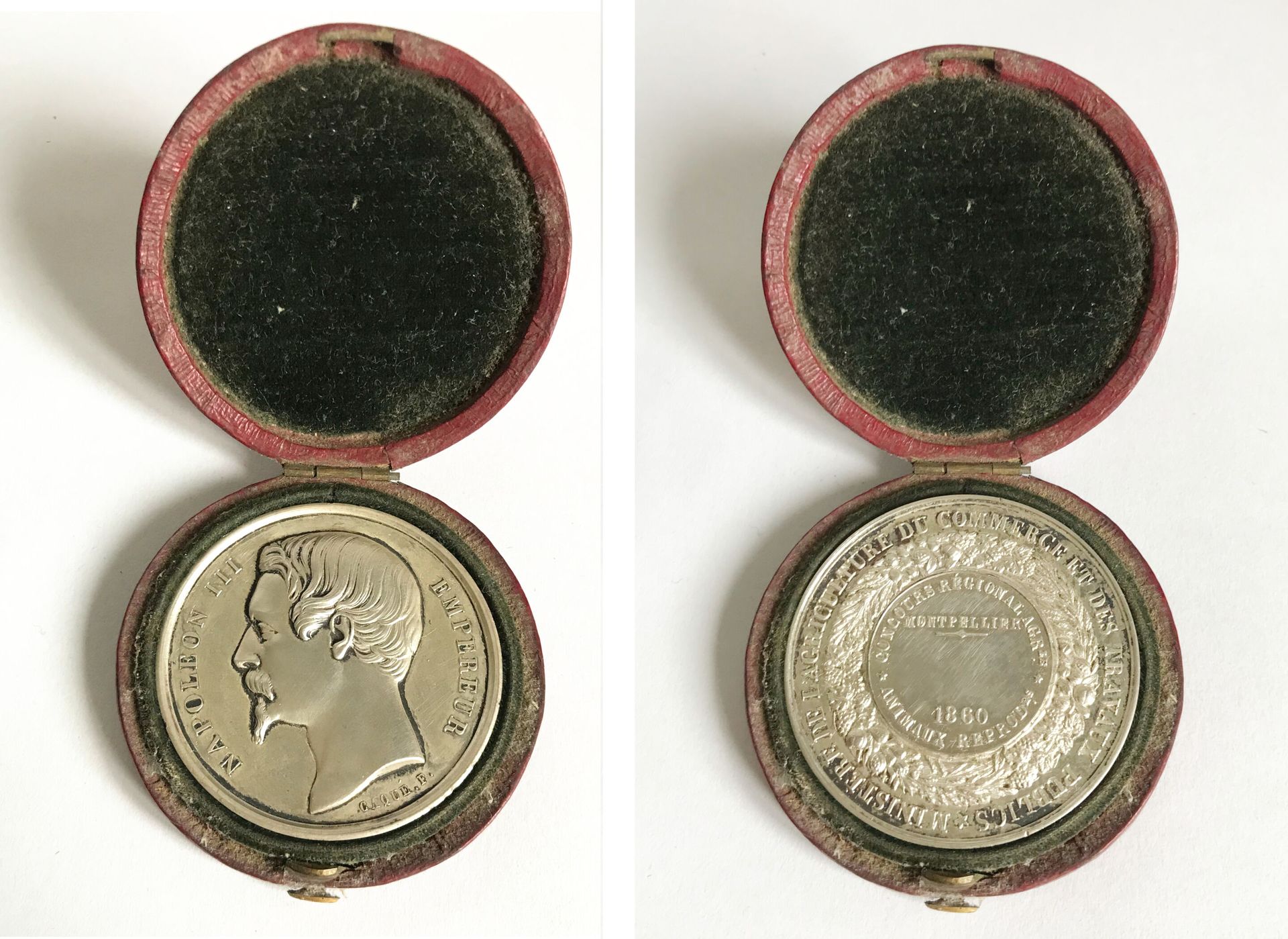 Null 银质奖章，正面是拿破仑三世的肖像，背面是1860年蒙彼利埃地区农业竞赛，由BARRE制作。
重量：35.90克
装在箱子里