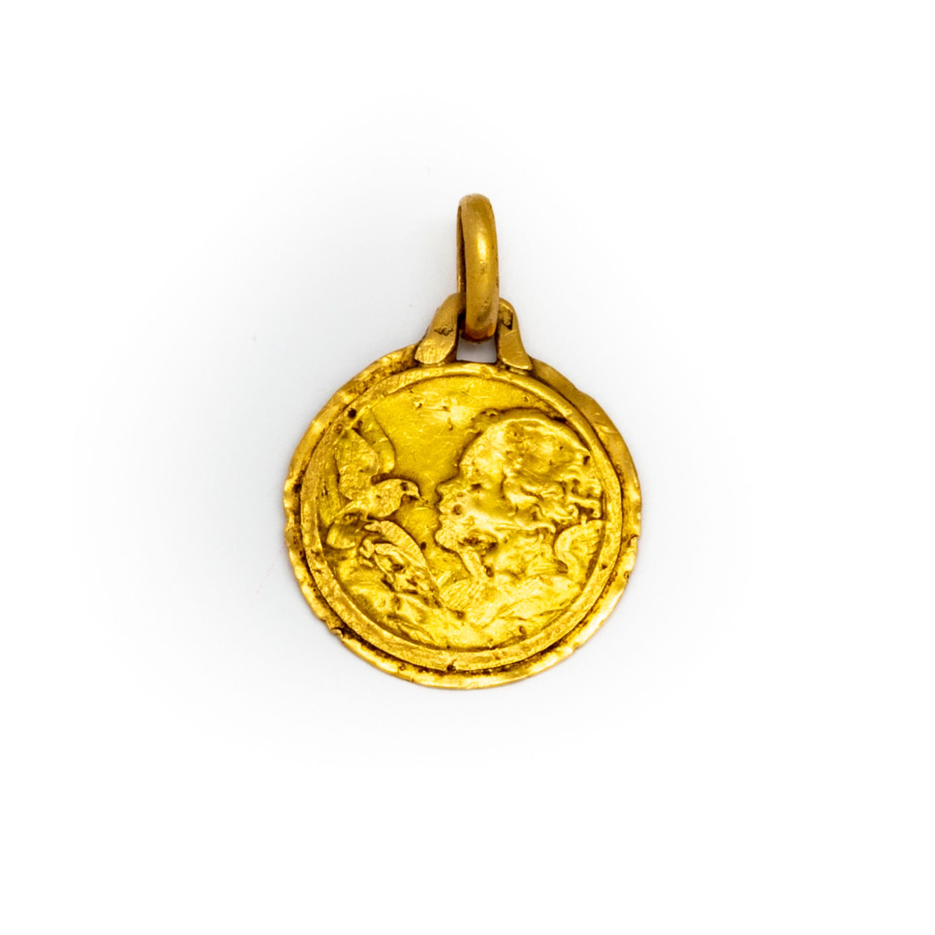 Null Medaille aus Gelbgold mit der Gravur Sylvie. 
Gewicht: 1 g
