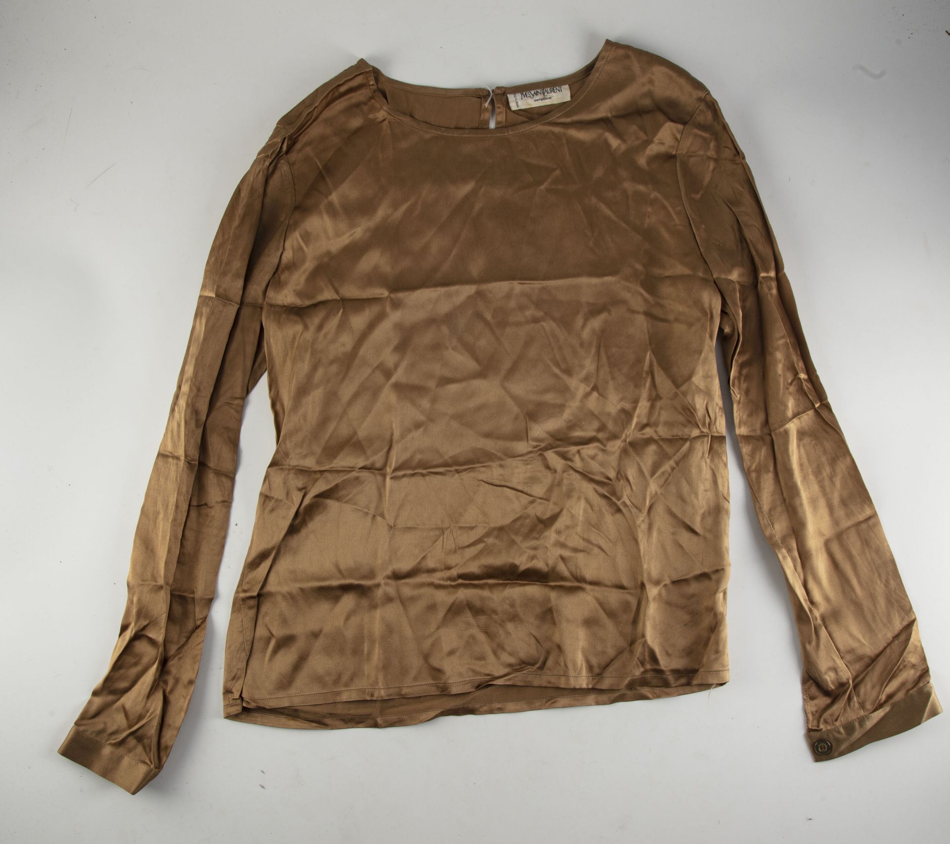 Null YVES SAINT LAURENT 
Iced brown silk coulleur top for women
Worn
