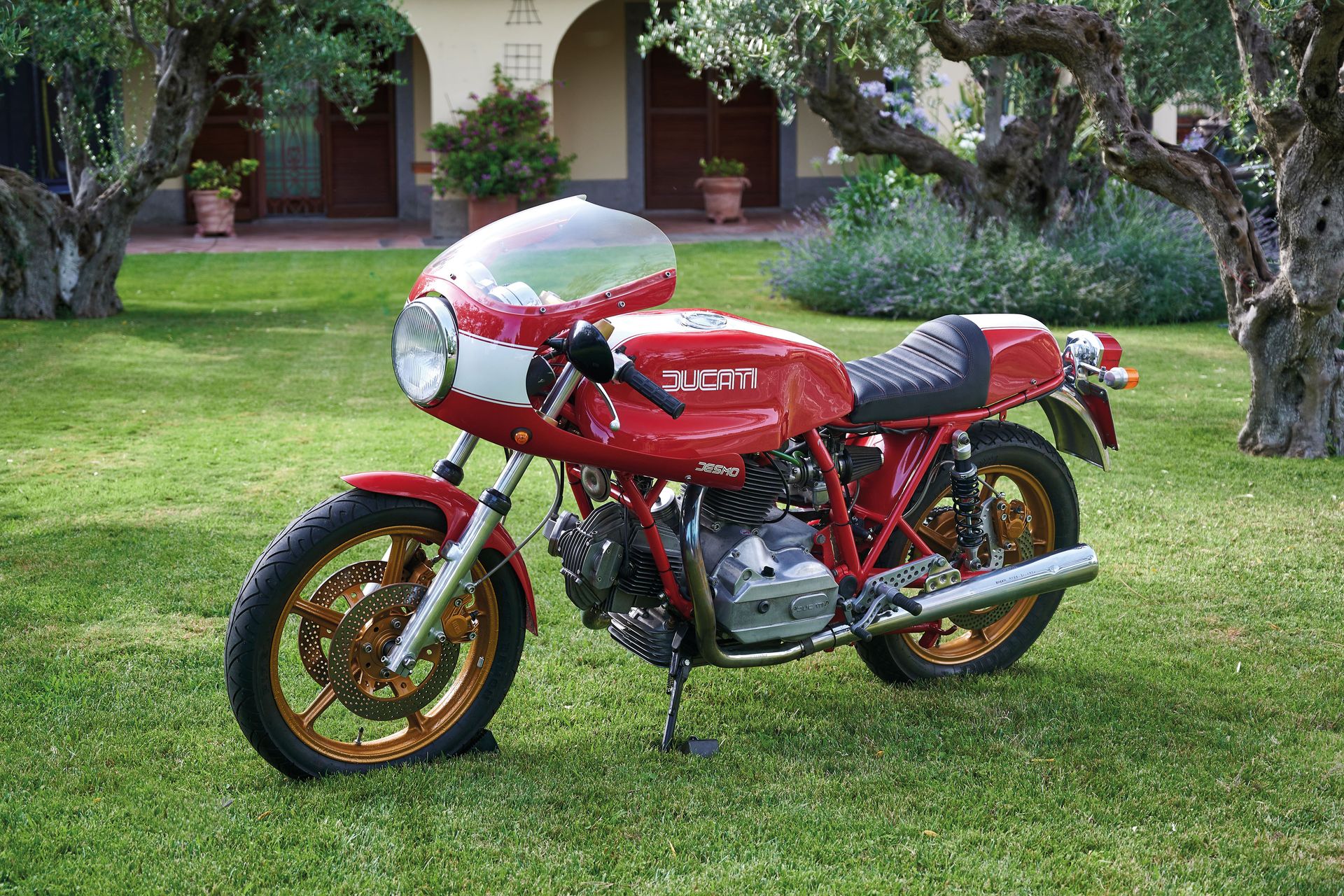 DUCATI 750 SPORT, 1988 
车架/底盘编号：ZDM750S750997

- 生产了2600辆中的一辆
- 稀有车型，仅生产了1年

- 仅&hellip;